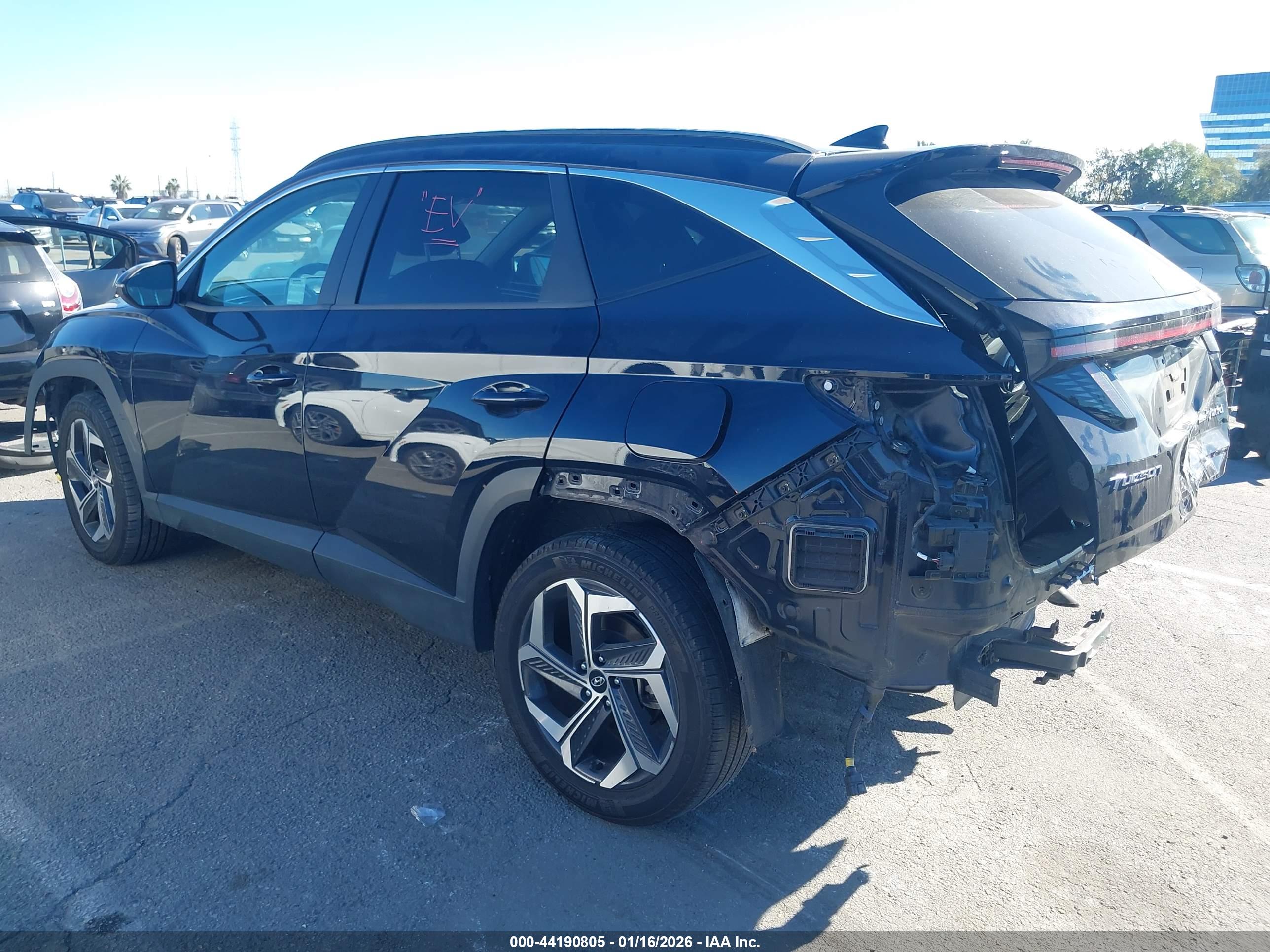 HYUNDAI TUCSON image 3