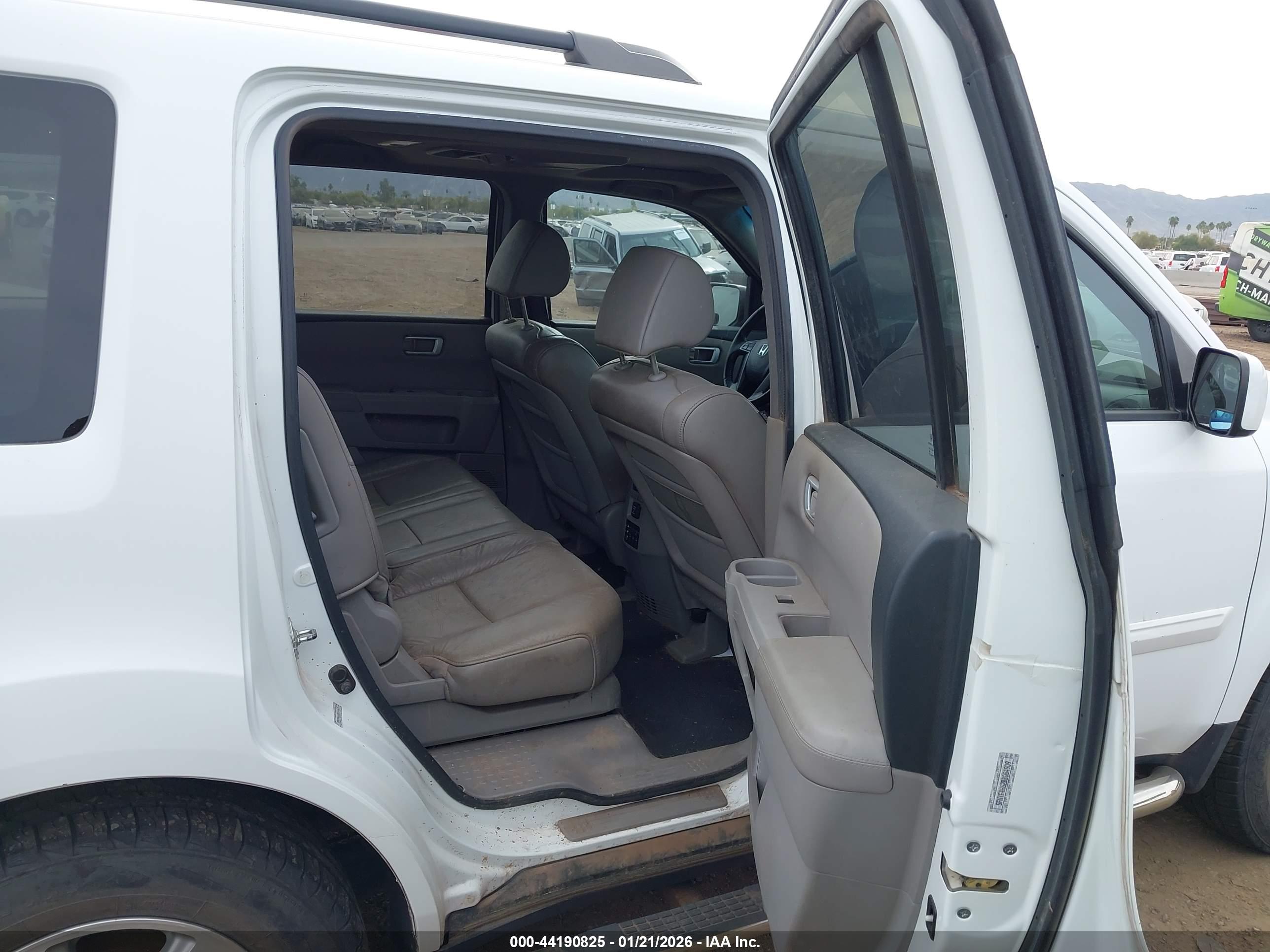 HONDA PILOT image 8