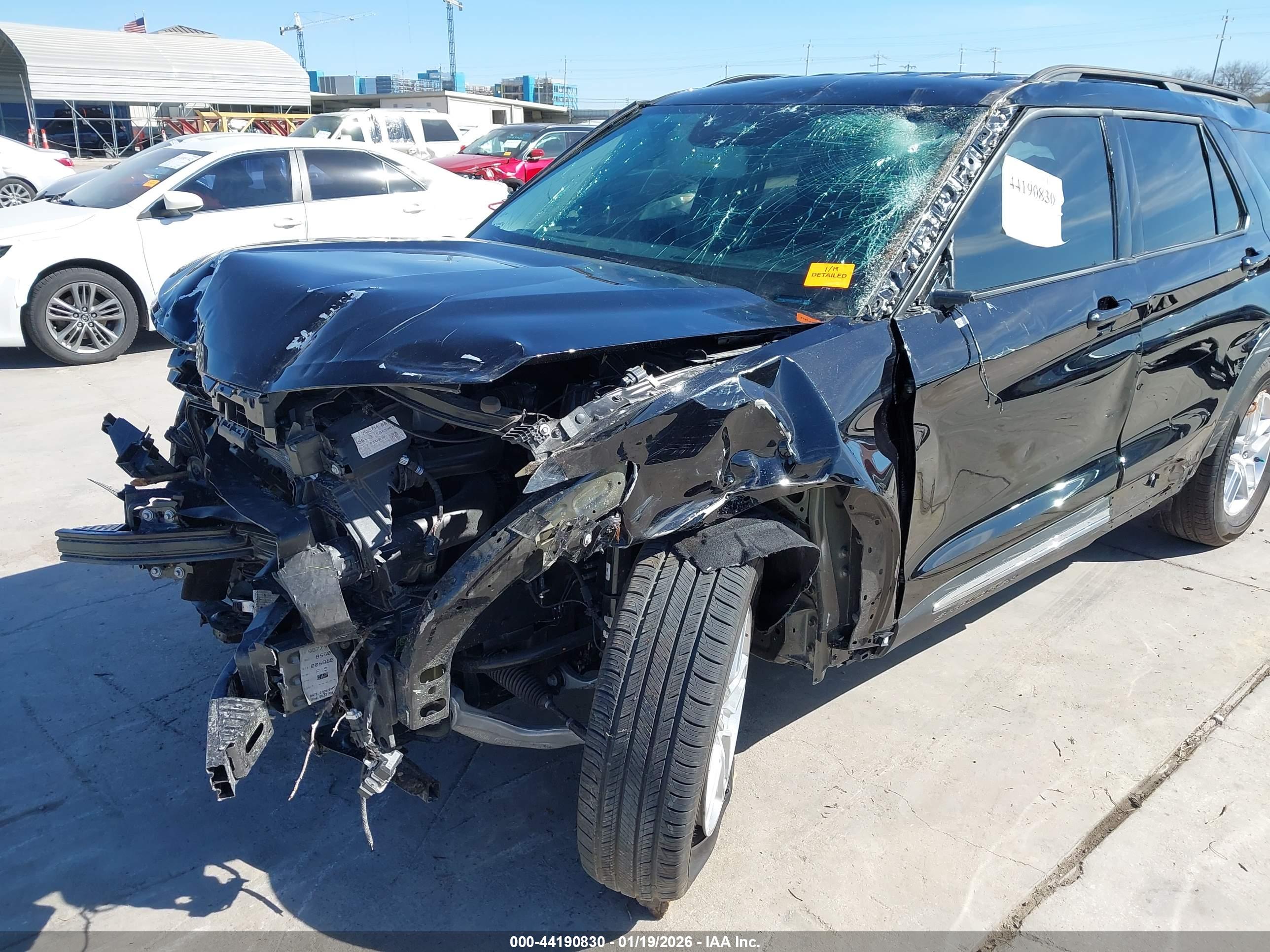 FORD EXPLORER image 6