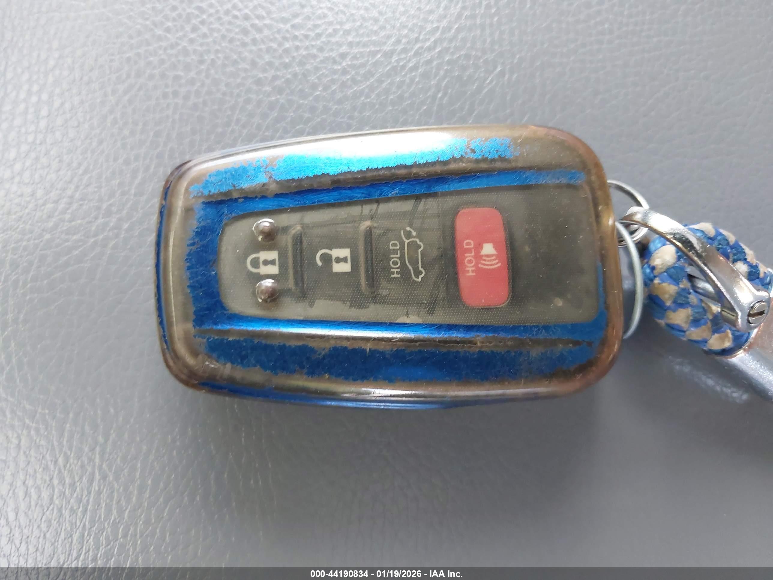 TOYOTA RAV4 image 11