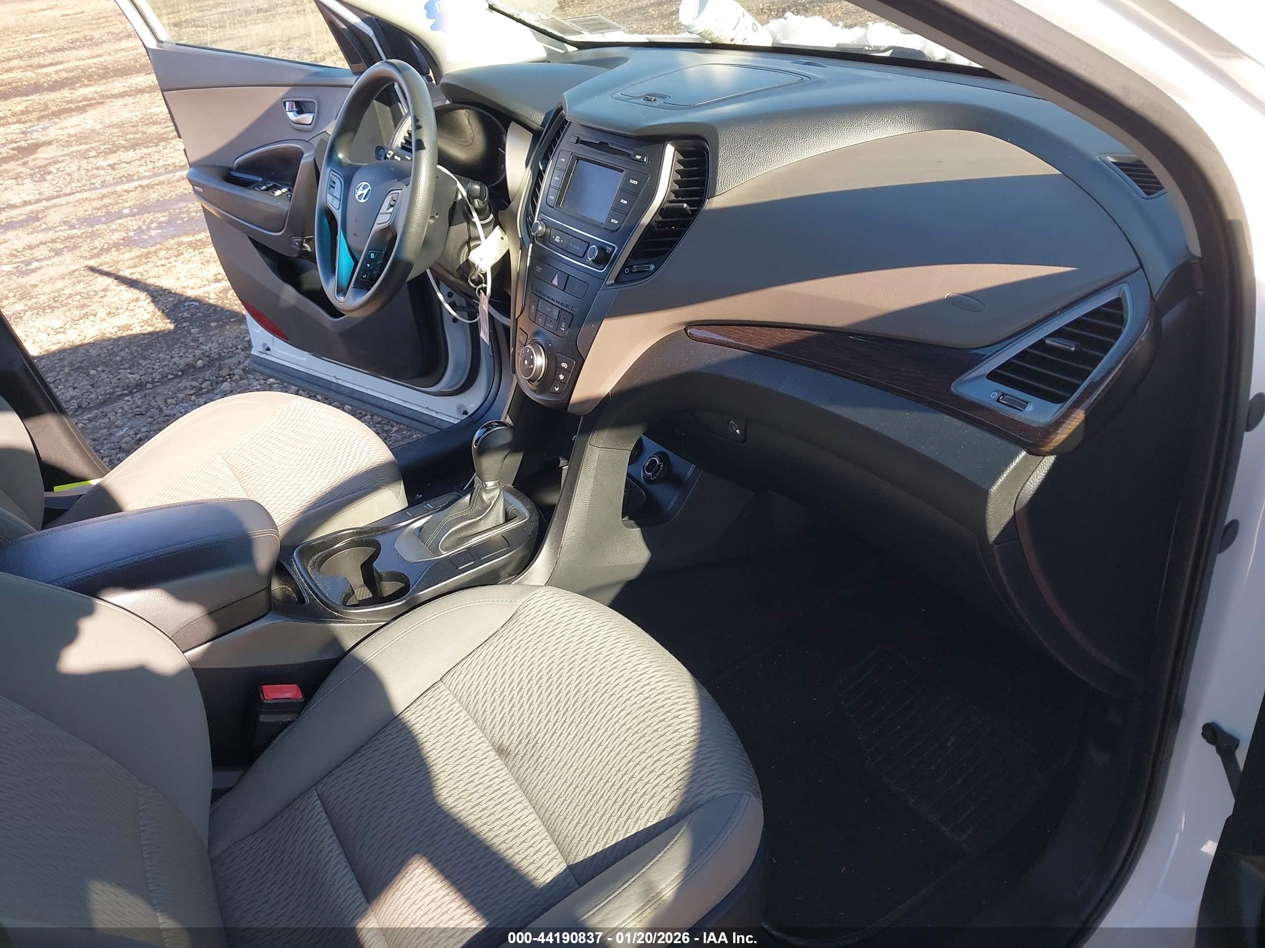 HYUNDAI SANTA image 5