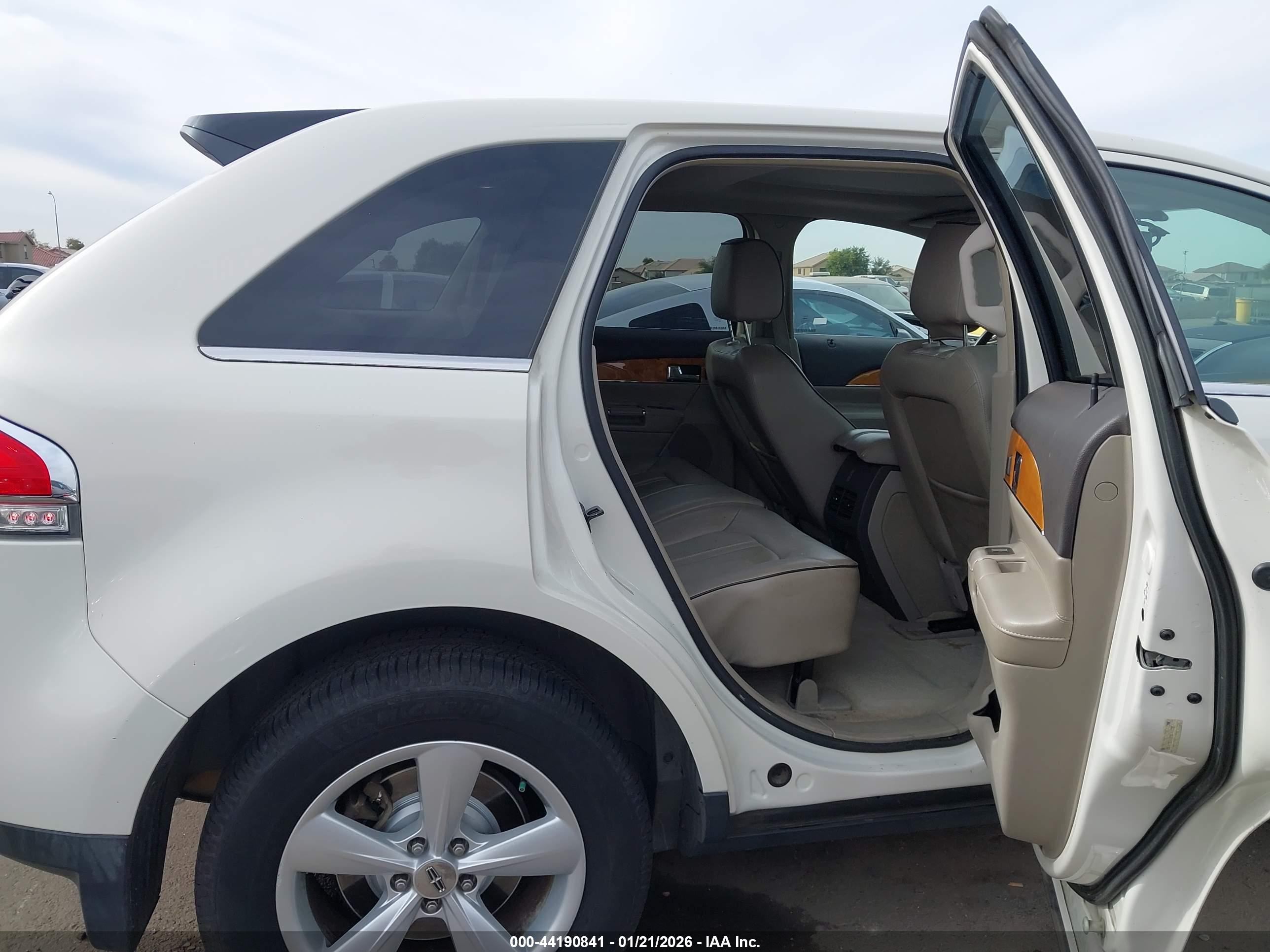 LINCOLN MKX image 8