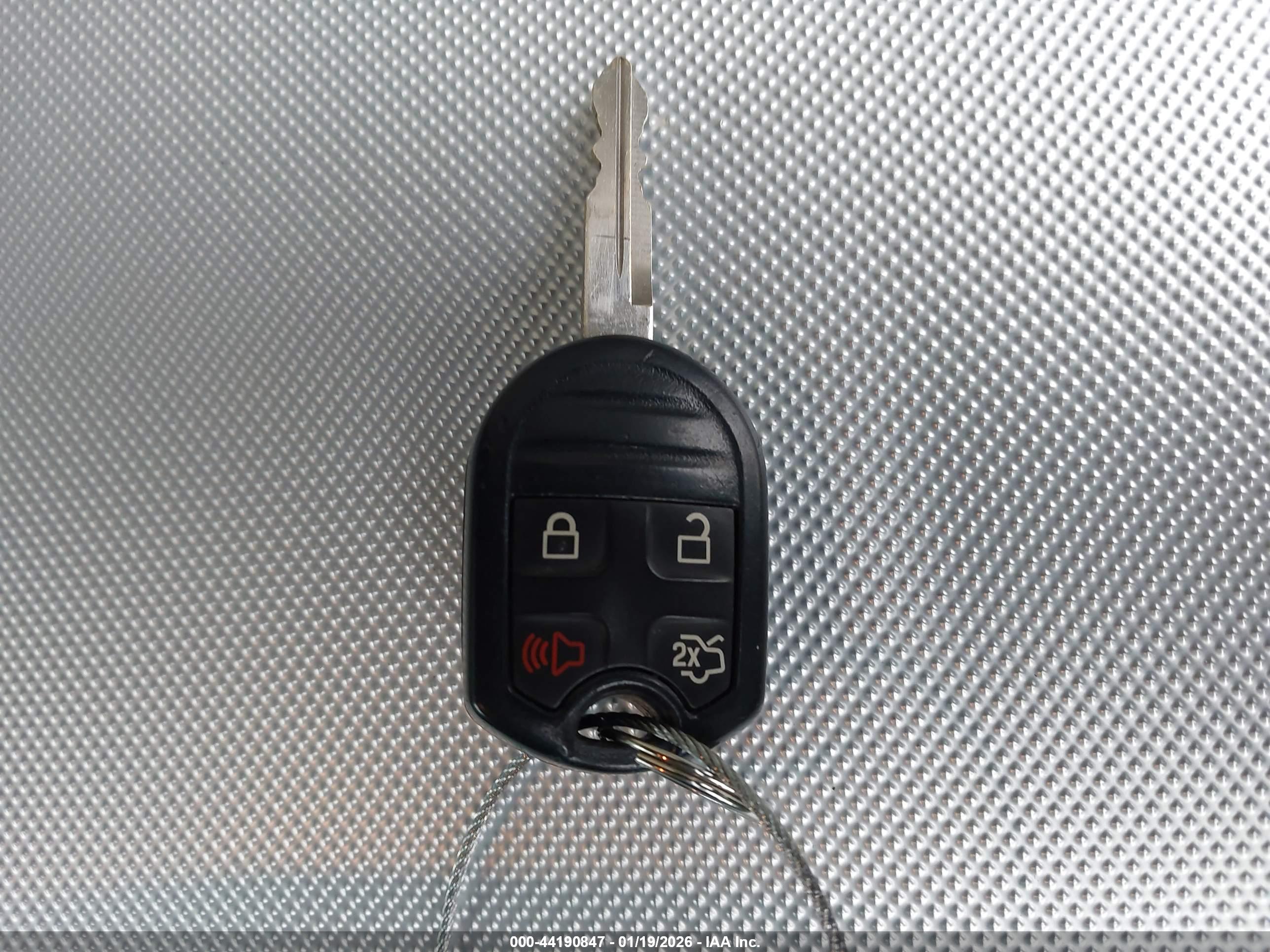 FORD EXPEDITION image 11