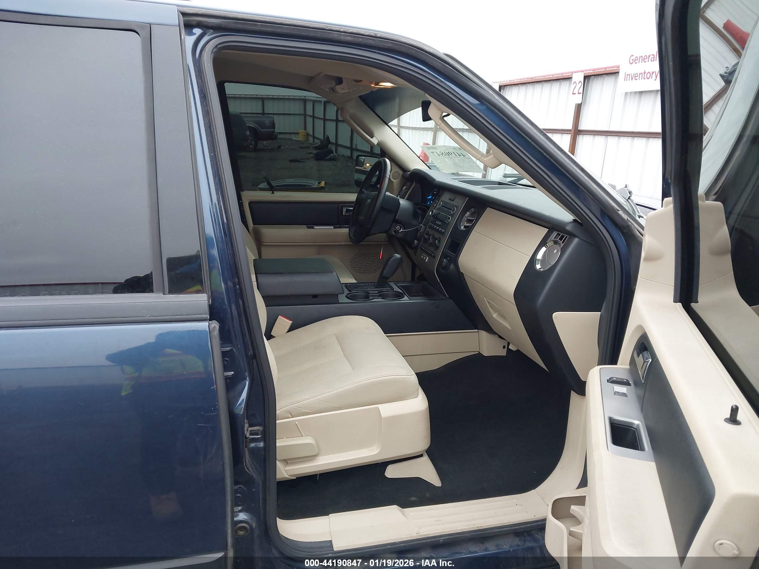FORD EXPEDITION image 5