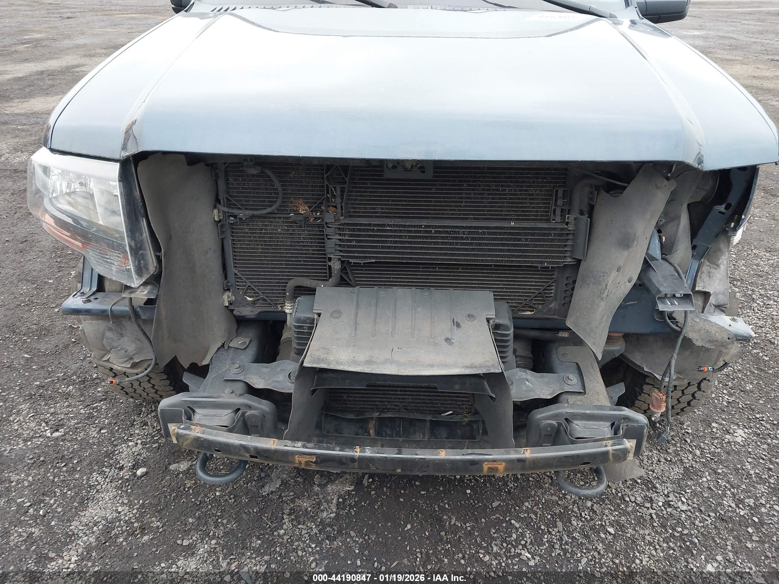 FORD EXPEDITION image 6