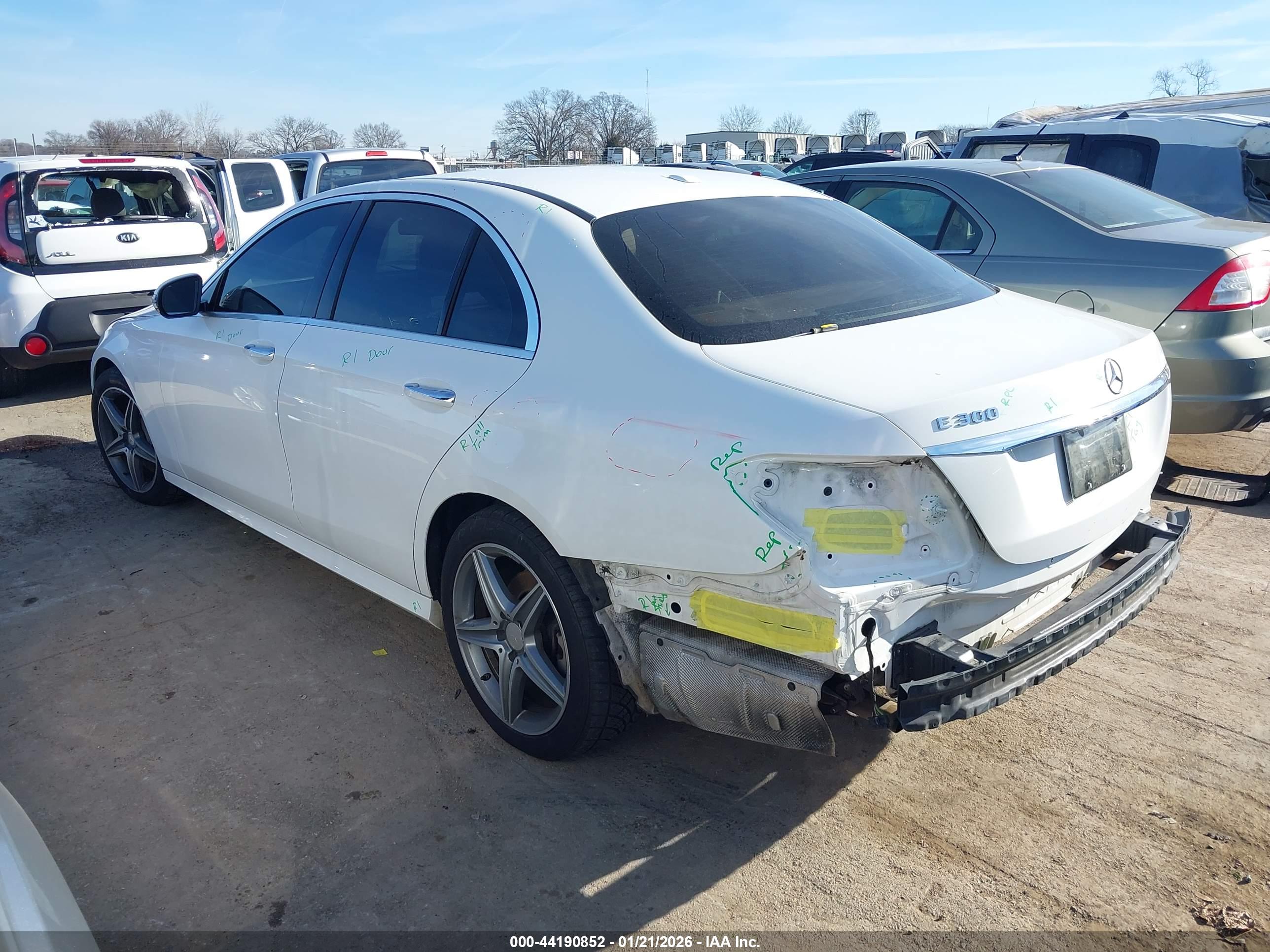 MERCEDES-BENZ E image 3