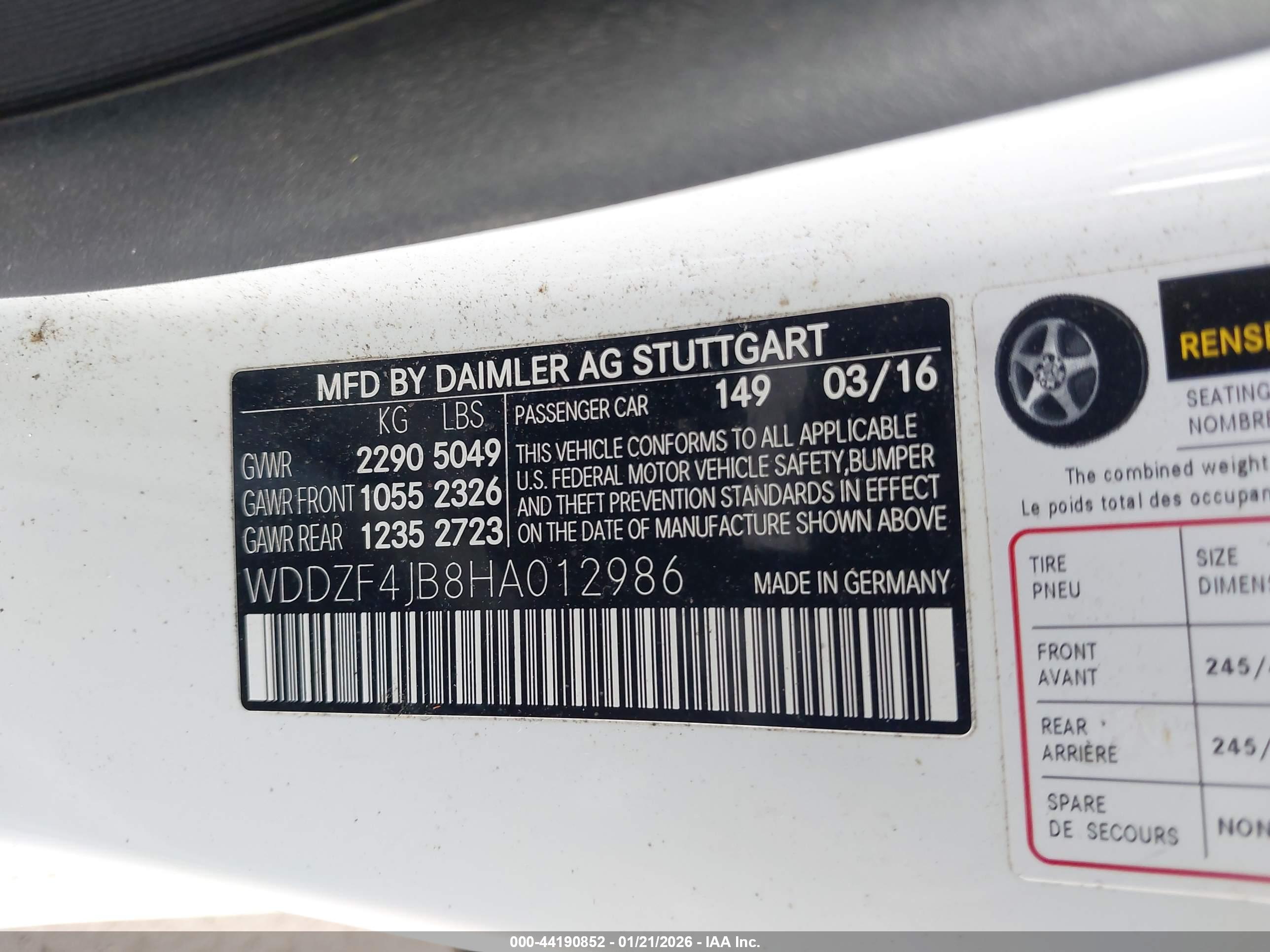 MERCEDES-BENZ E image 9