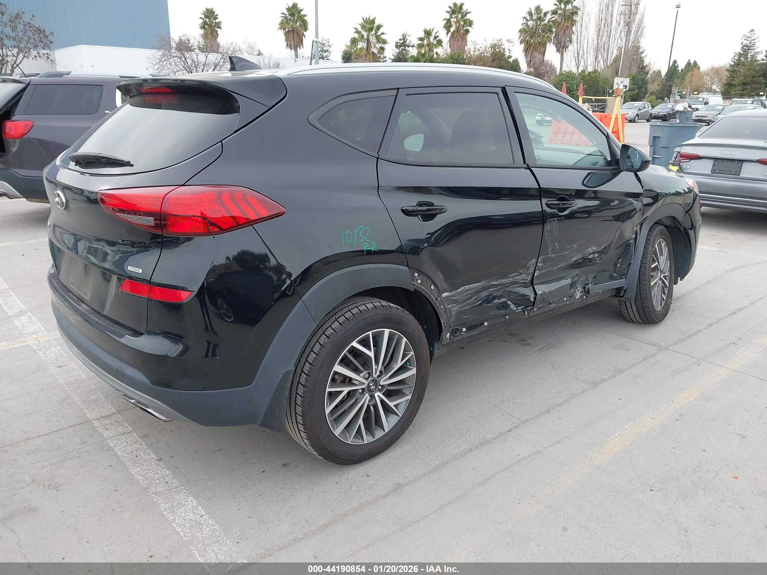 HYUNDAI TUCSON image 4