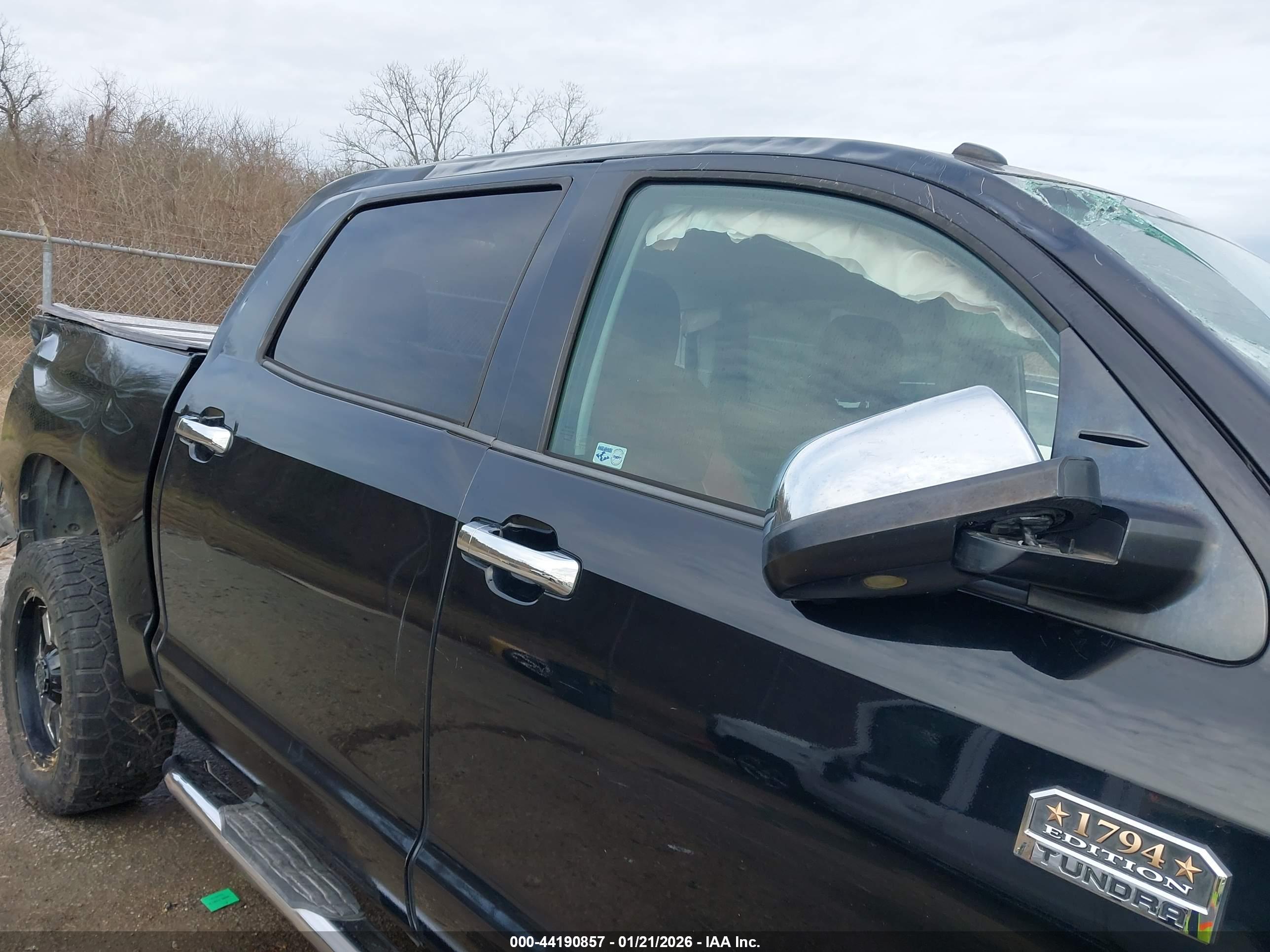 TOYOTA TUNDRA image 6