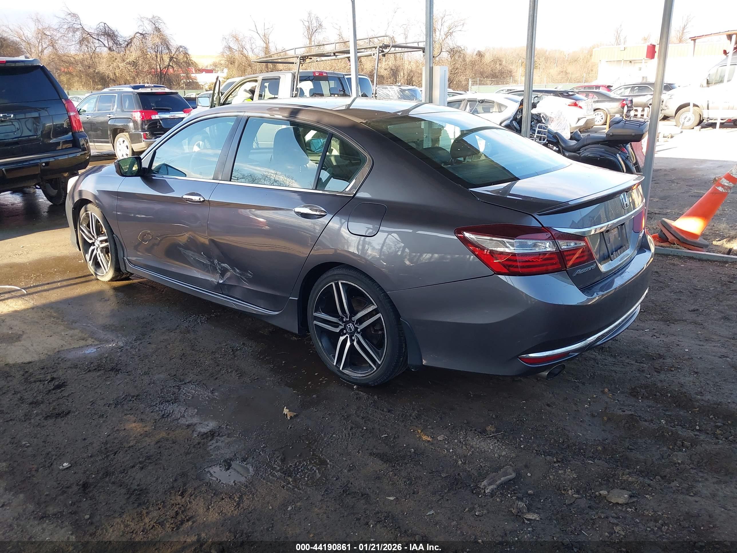 HONDA ACCORD image 3
