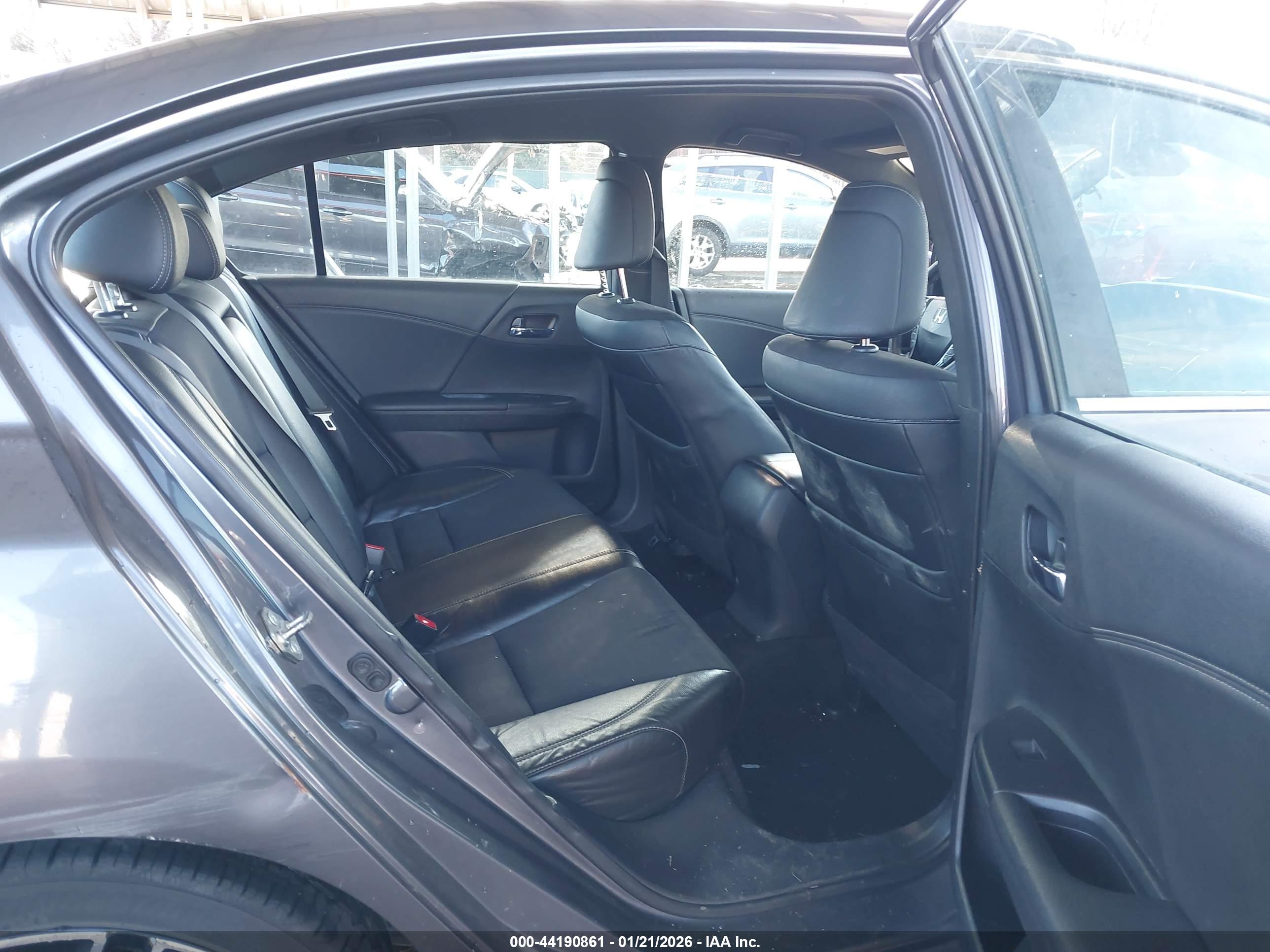 HONDA ACCORD image 8