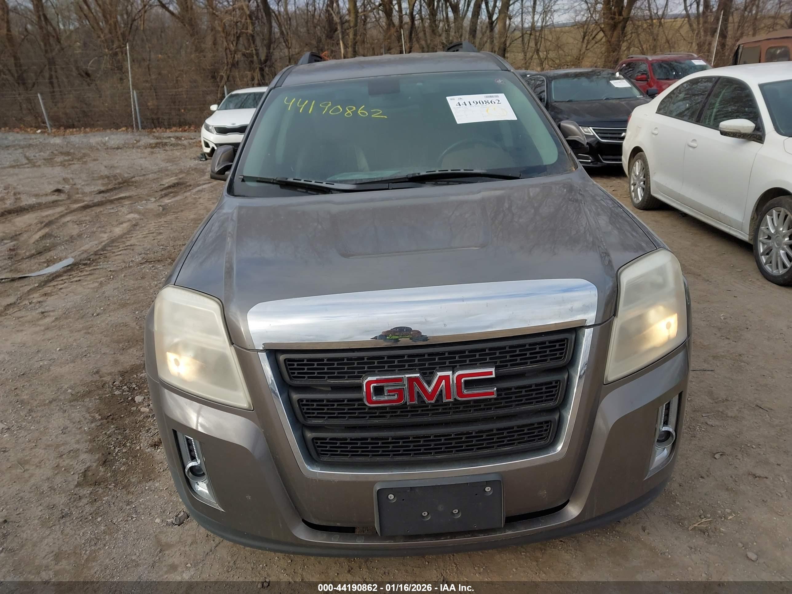 GMC TERRAIN image 6