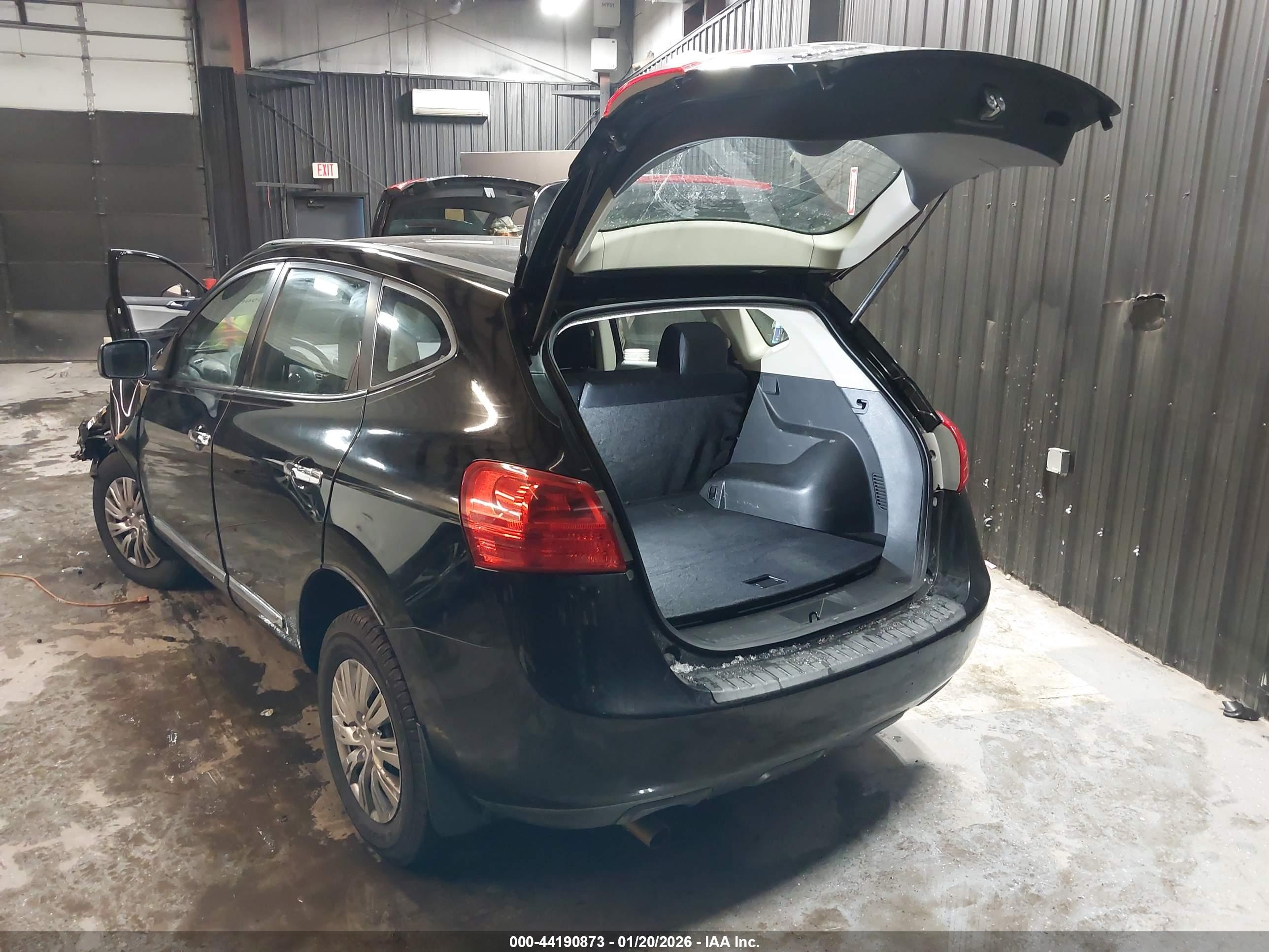 NISSAN ROGUE image 3