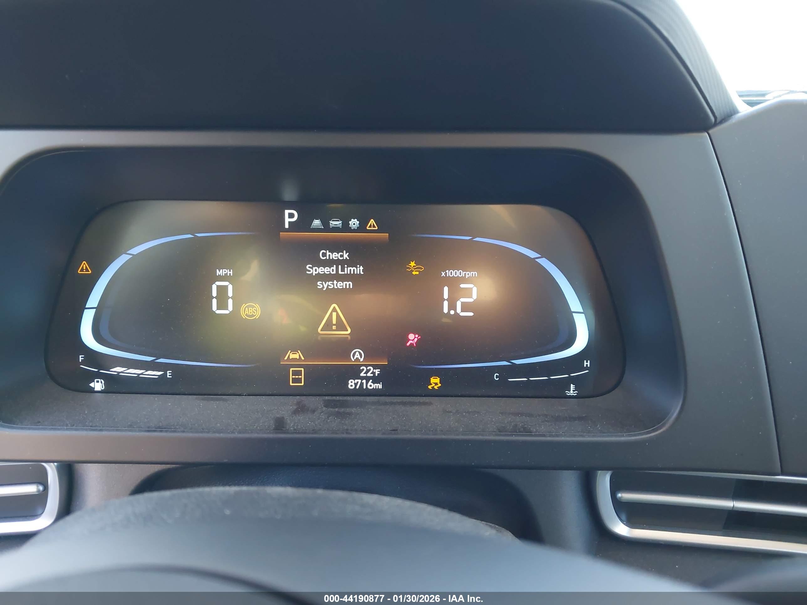 HYUNDAI ELANTRA image 7