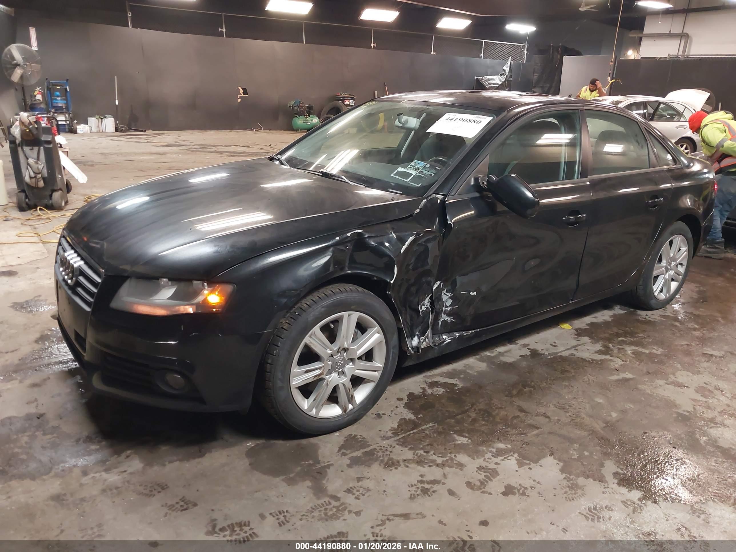 AUDI A4 image 2