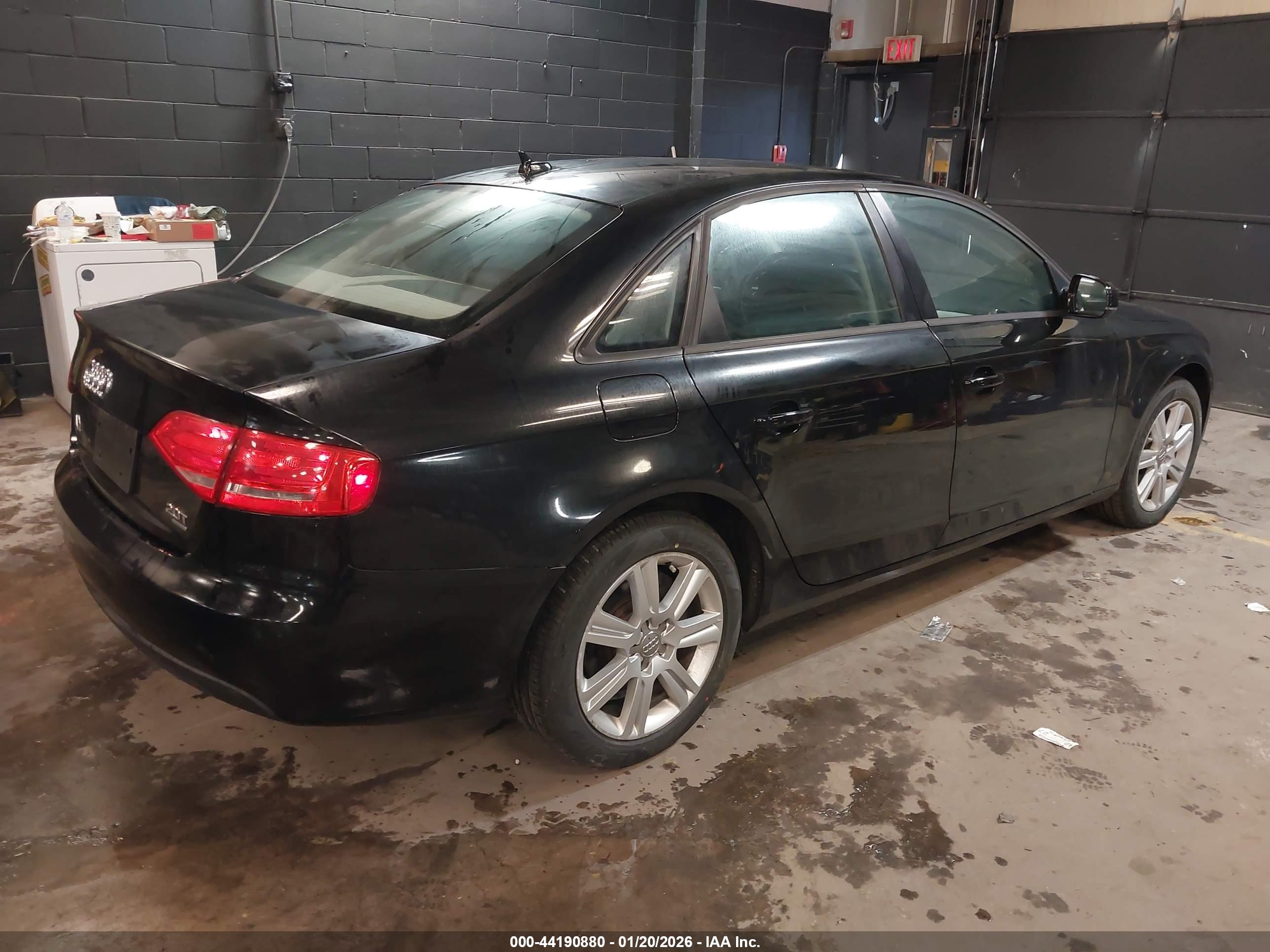 AUDI A4 image 4