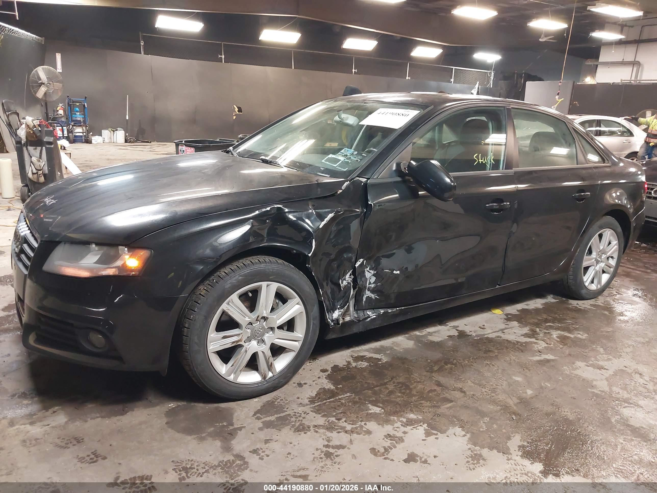 AUDI A4 image 6