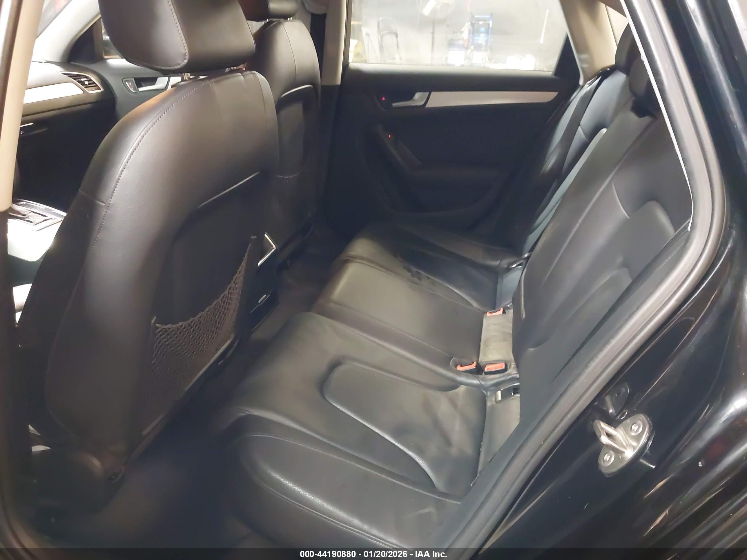 AUDI A4 image 8