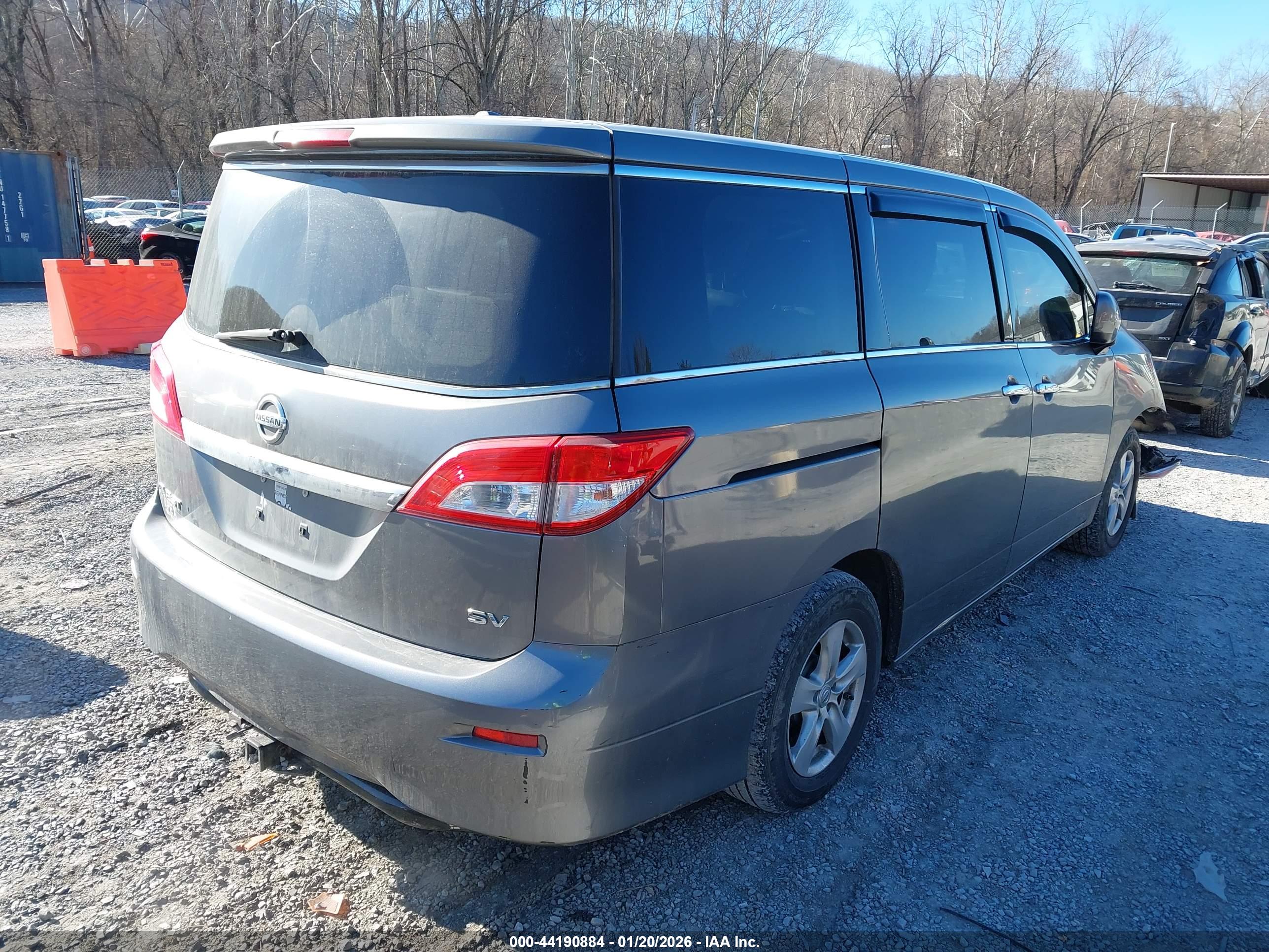 NISSAN QUEST image 4