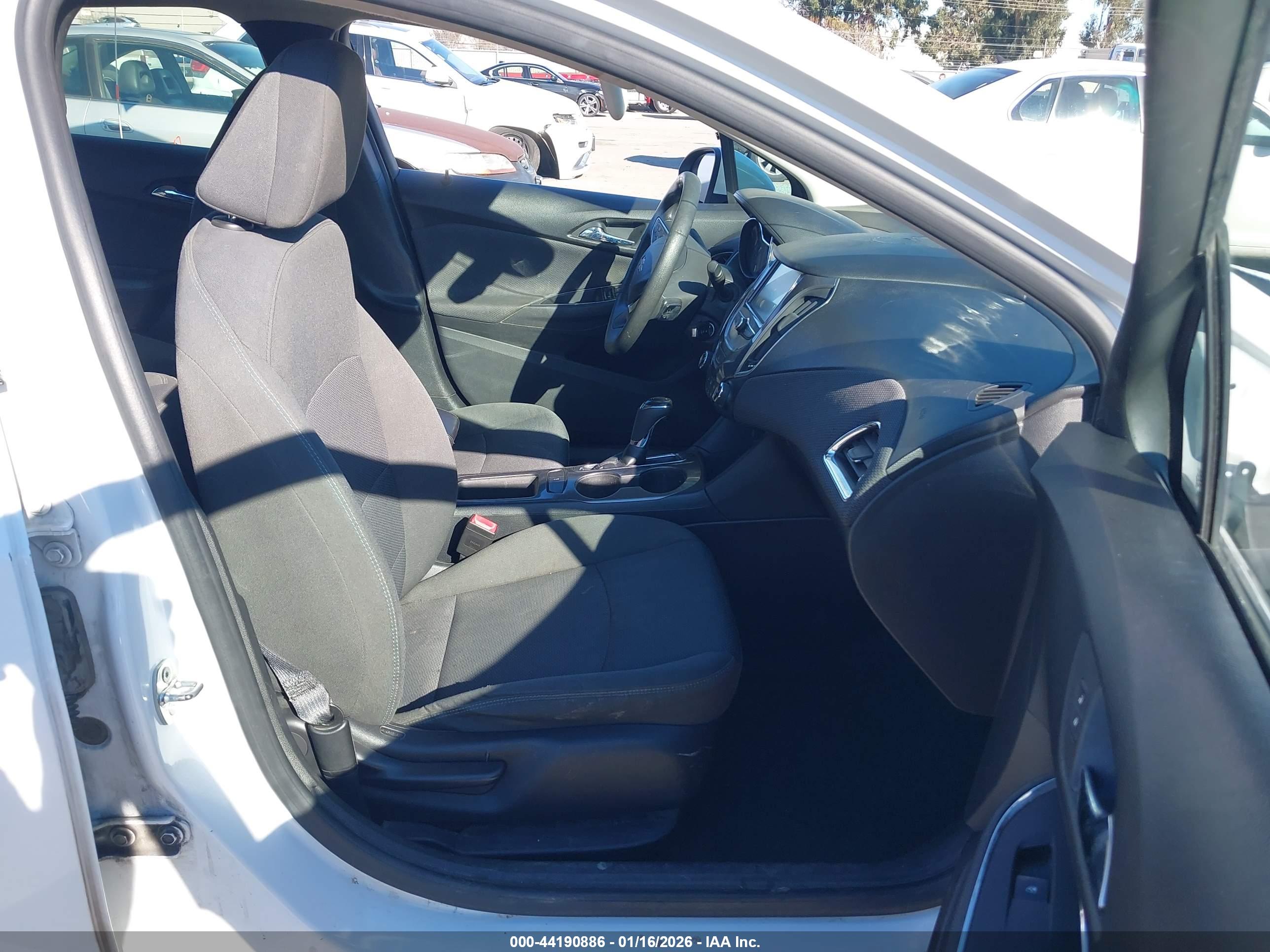 CHEVROLET CRUZE image 5