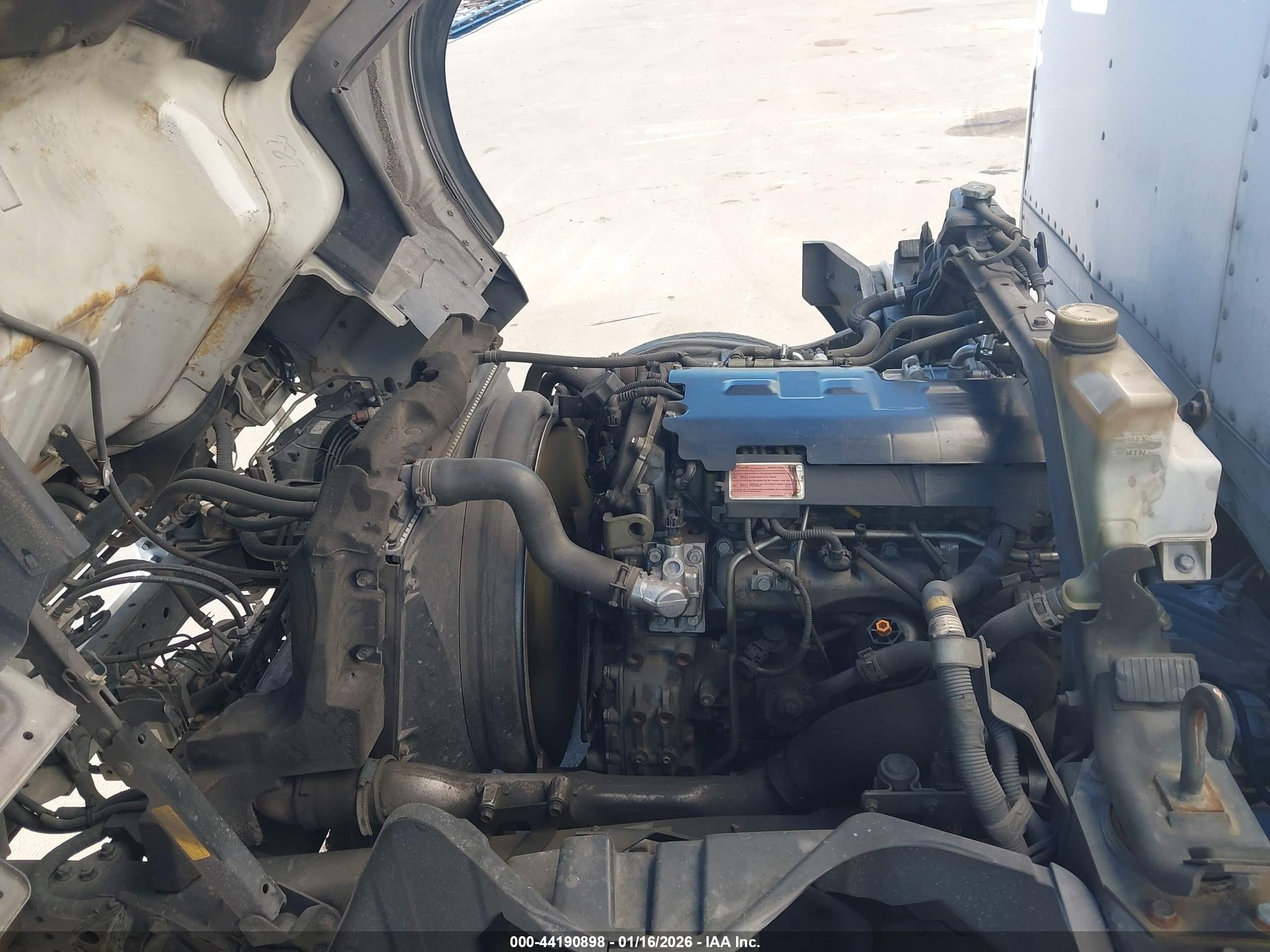 MITSUBISHI FUSO image 10