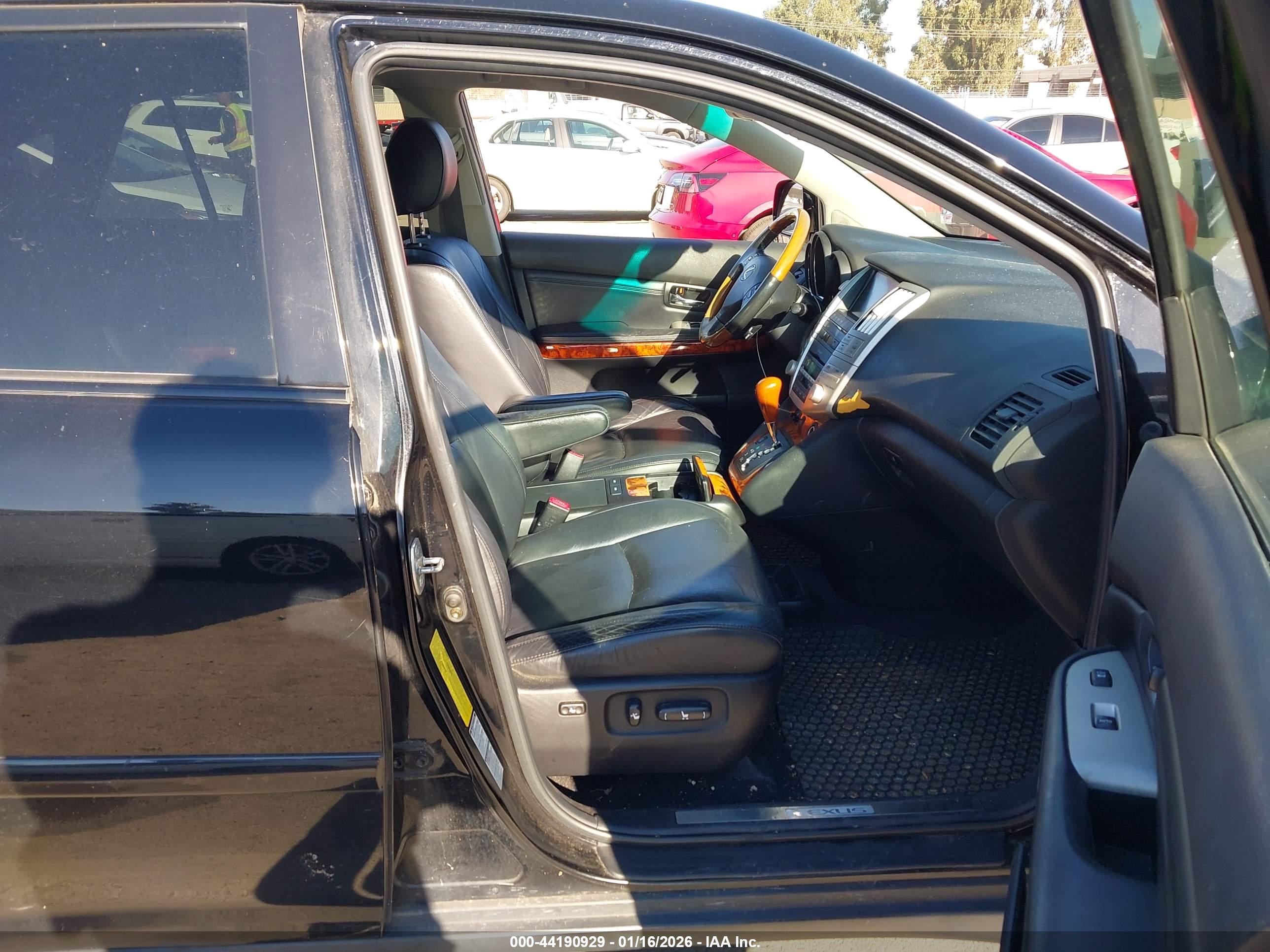 LEXUS RX image 5