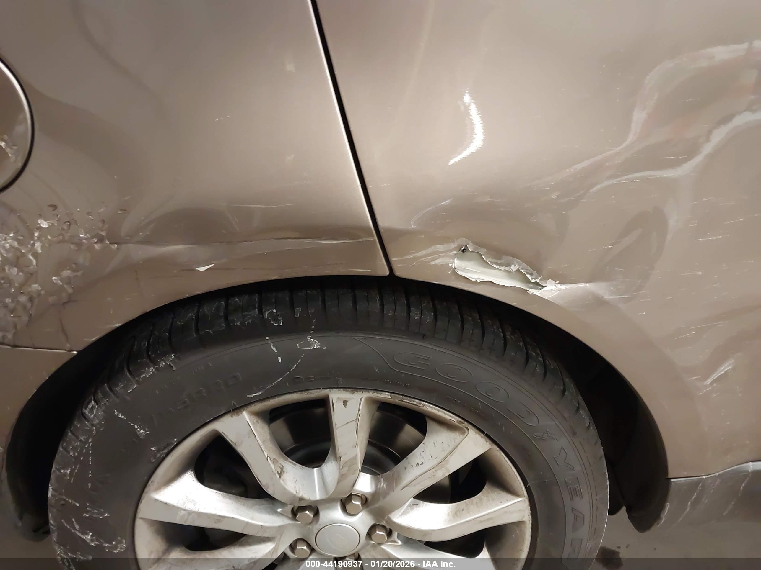 LAND ROVER image 6