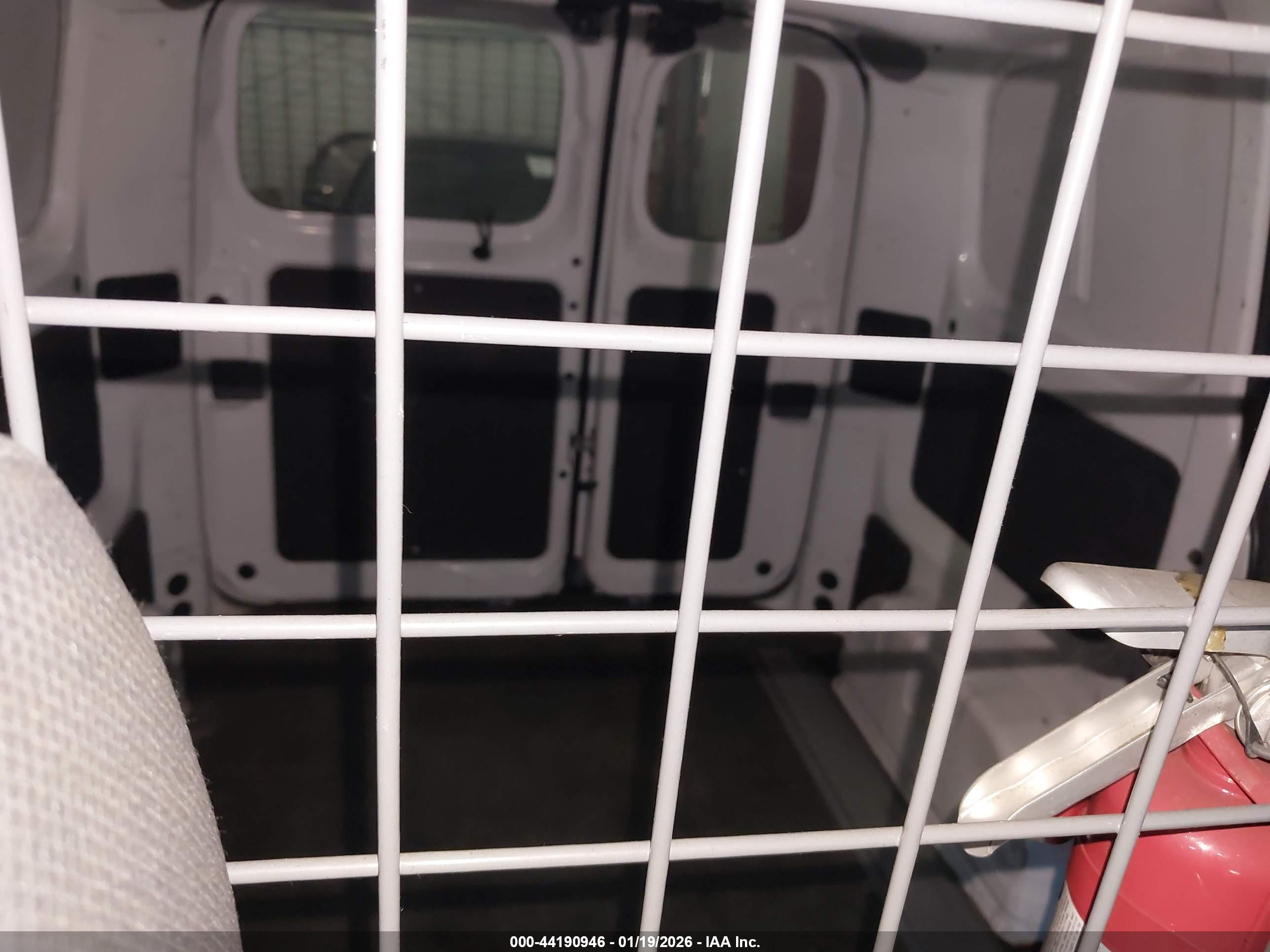 NISSAN NV200 image 8