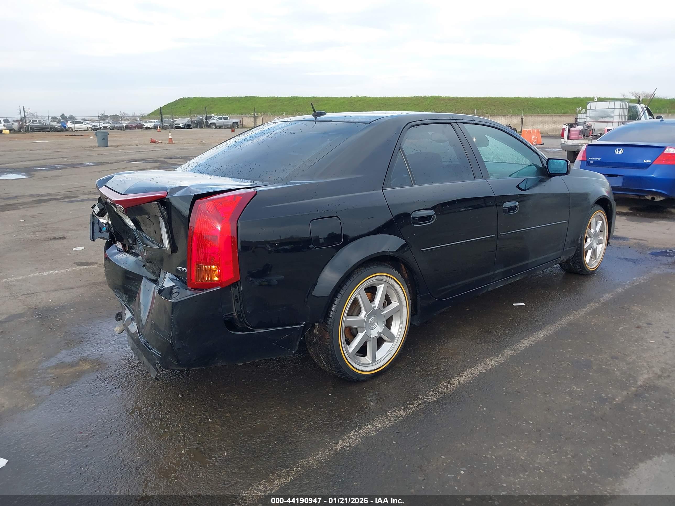 CADILLAC CTS image 4
