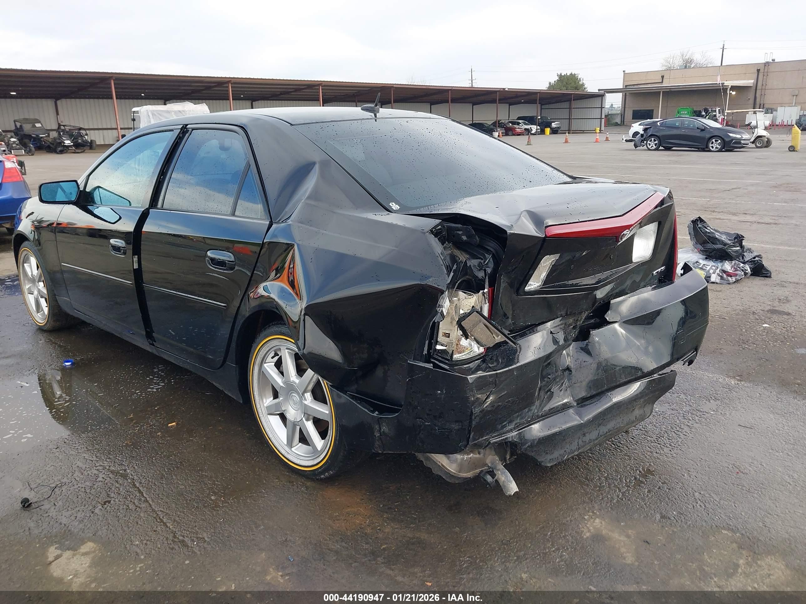 CADILLAC CTS image 6
