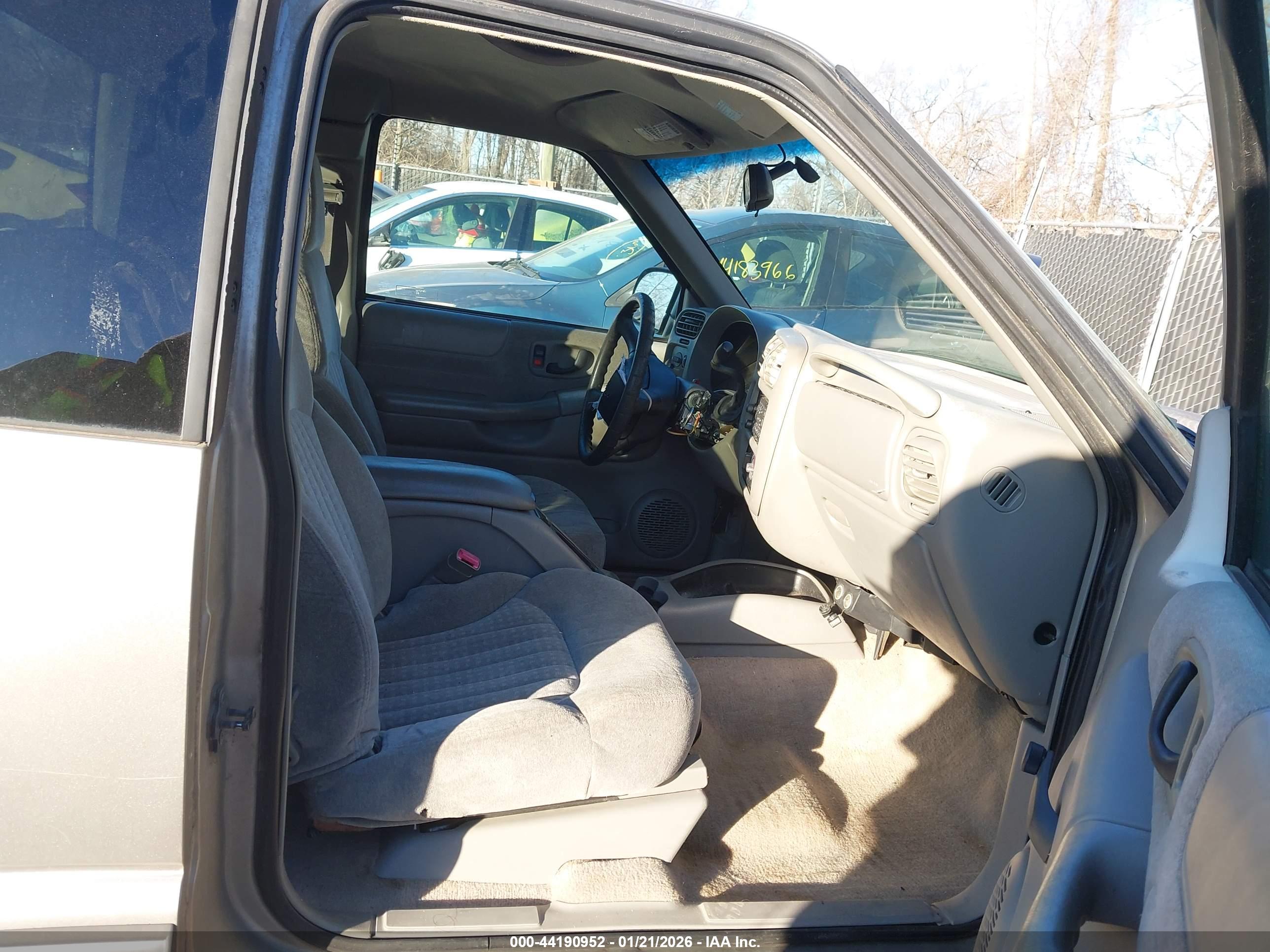 CHEVROLET S-10 image 5