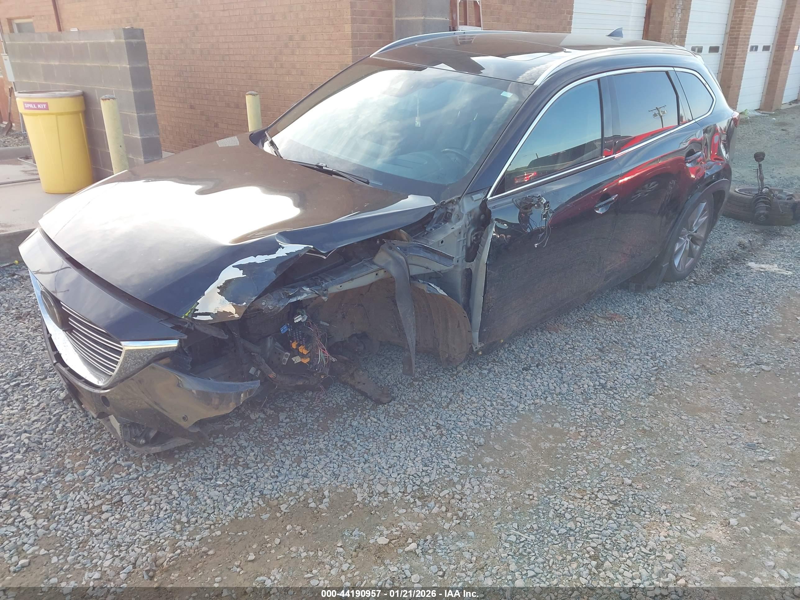 MAZDA CX-9 image 2