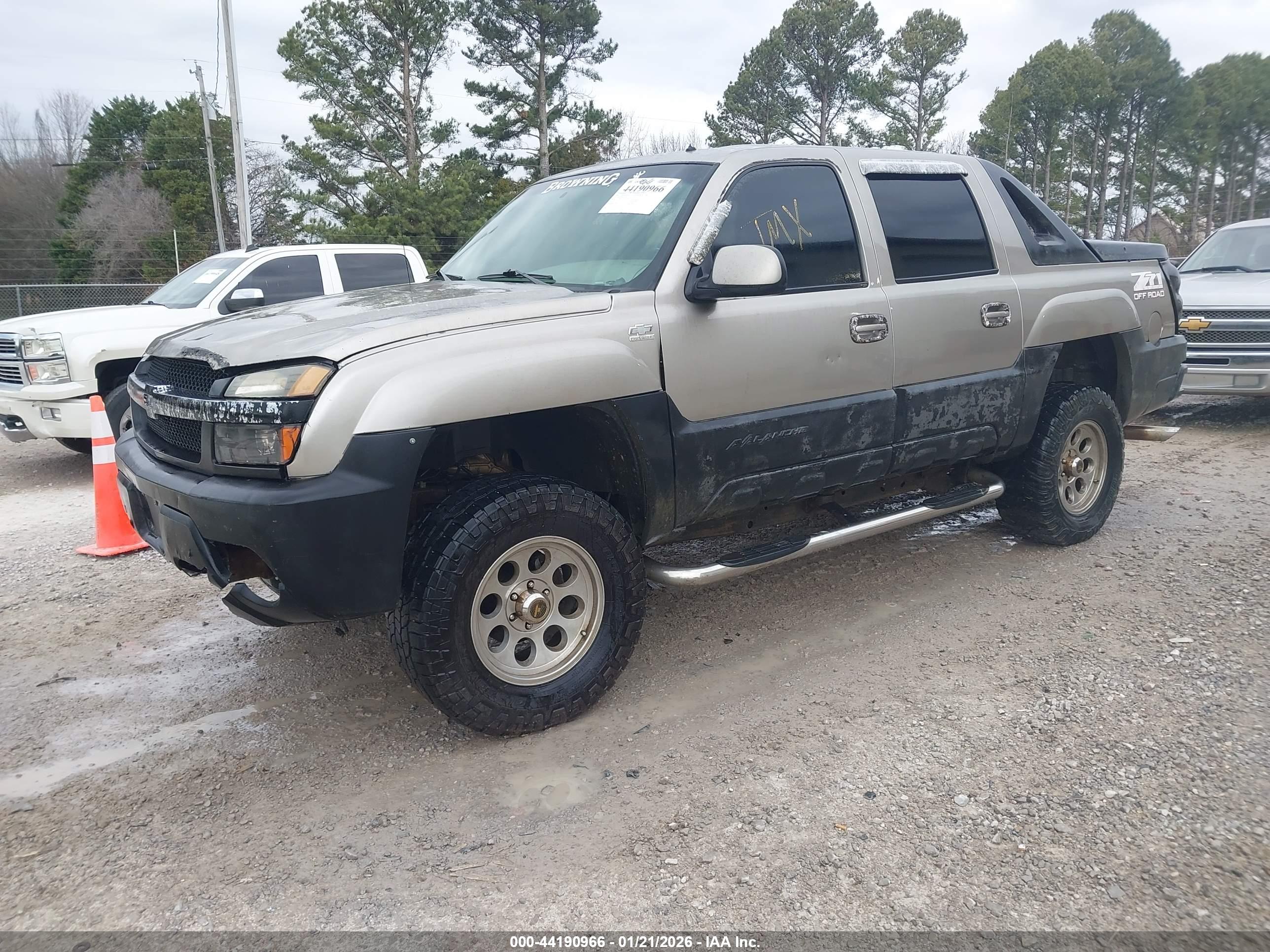 CHEVROLET AVALANCHE image 2