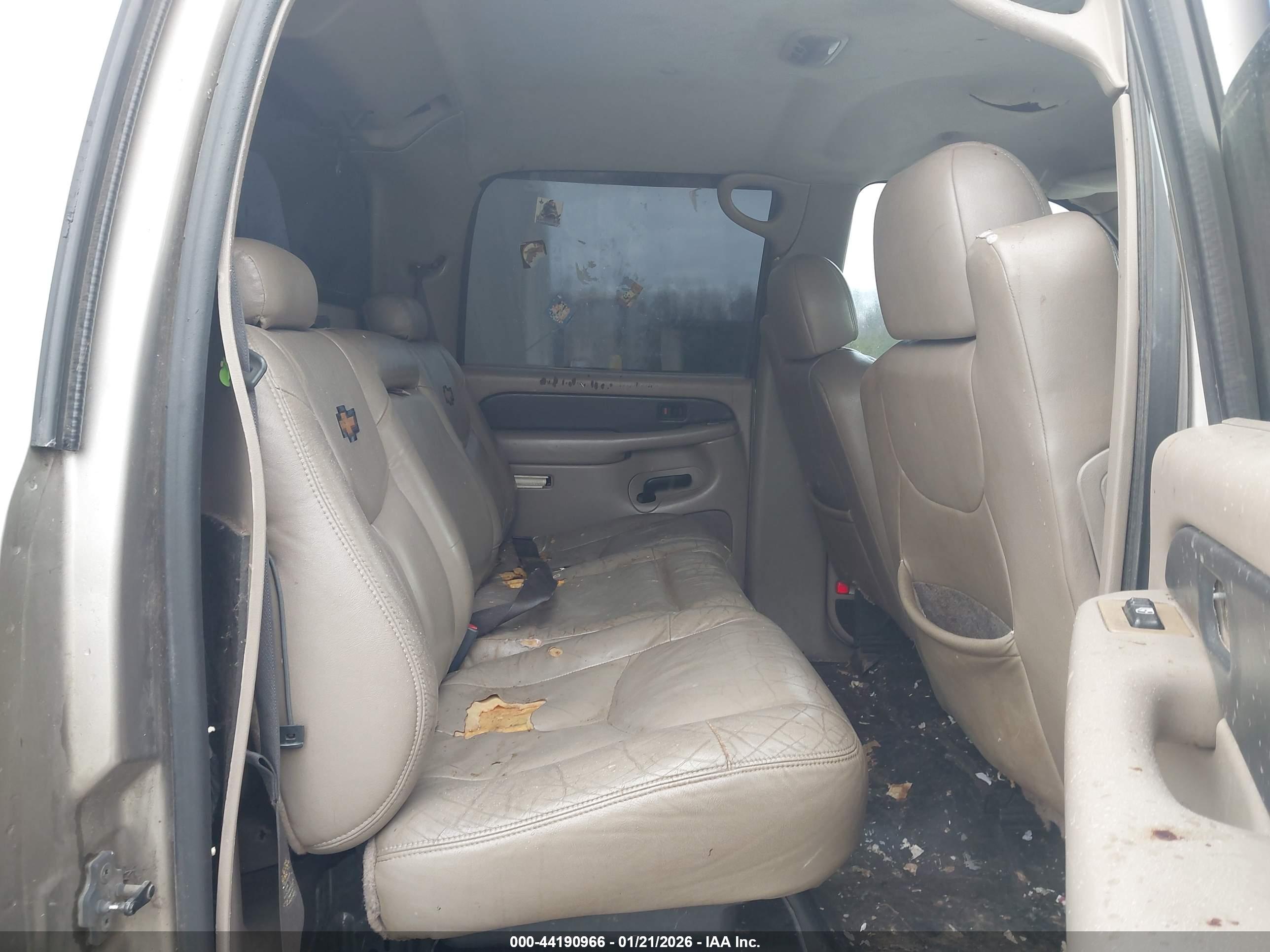 CHEVROLET AVALANCHE image 8