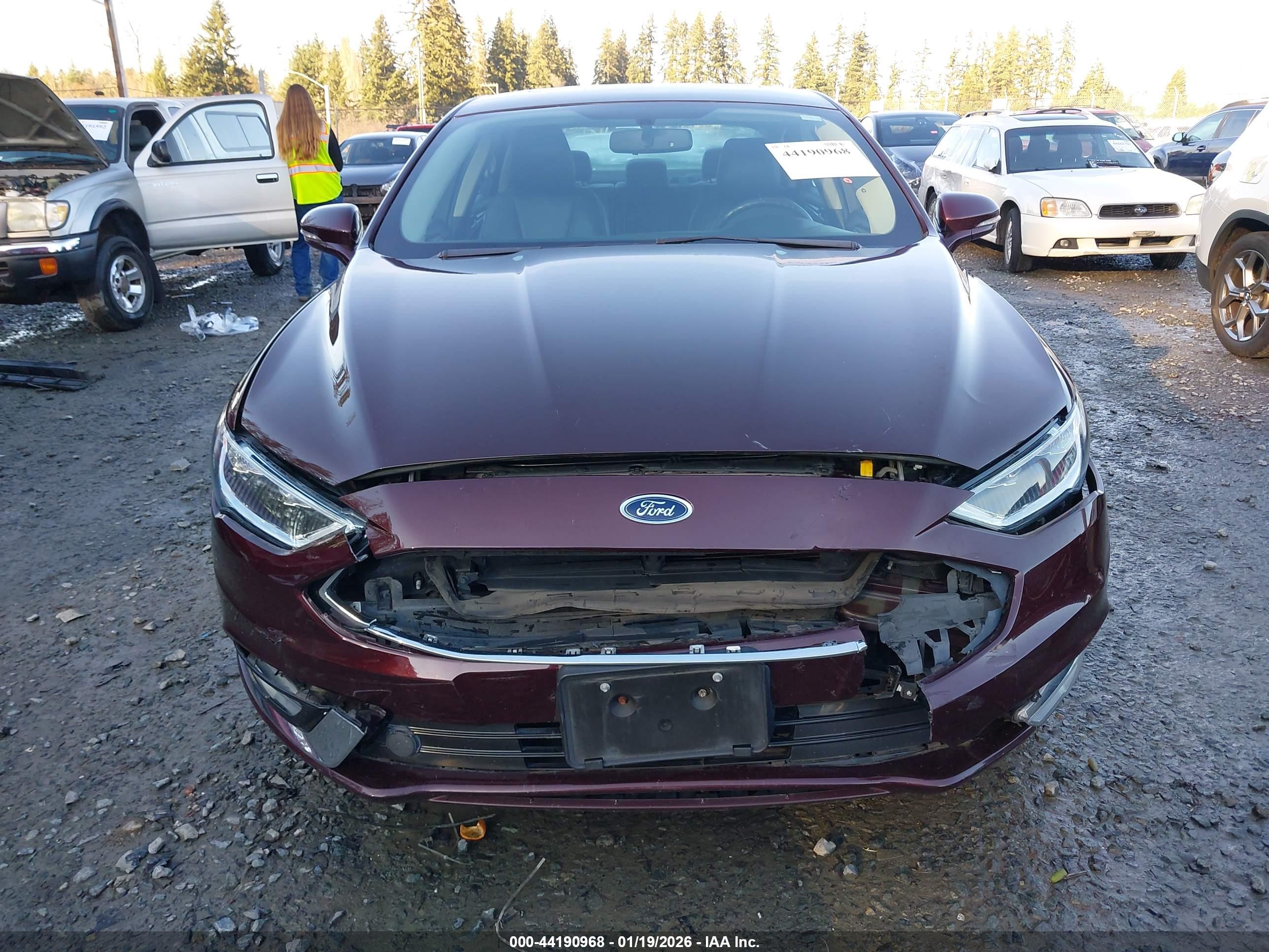 FORD FUSION image 6