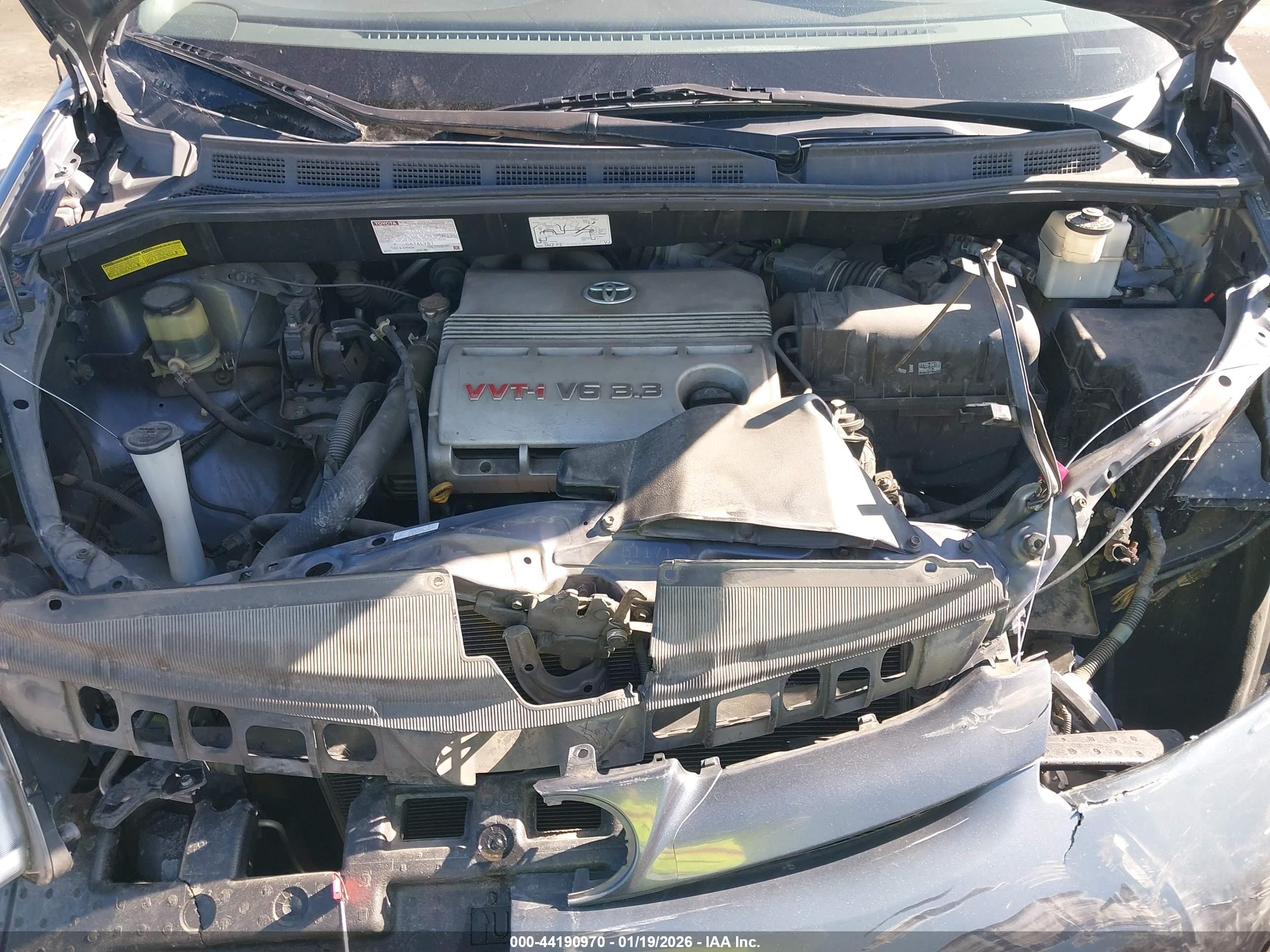TOYOTA SIENNA image 10