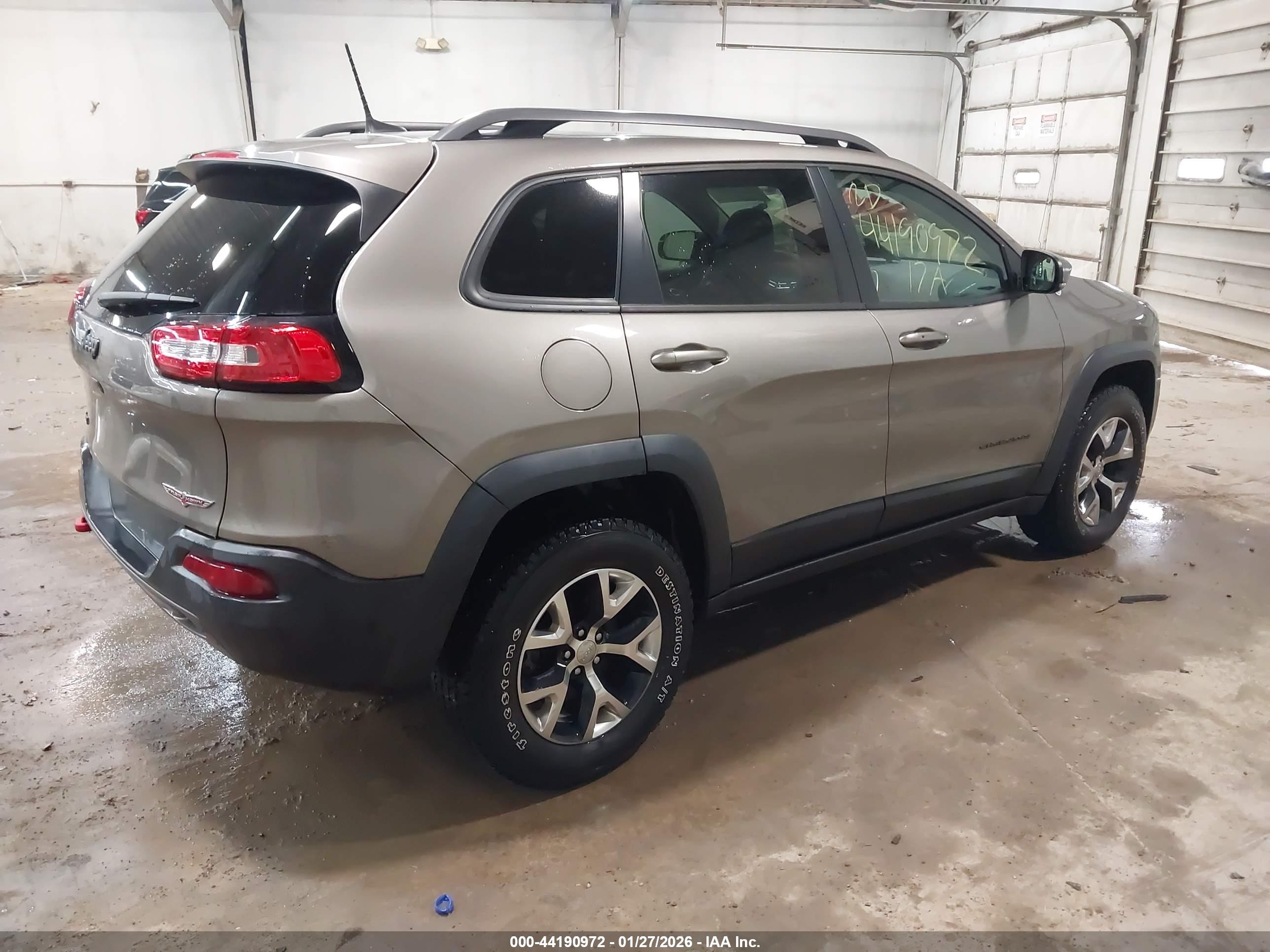 JEEP CHEROKEE image 4