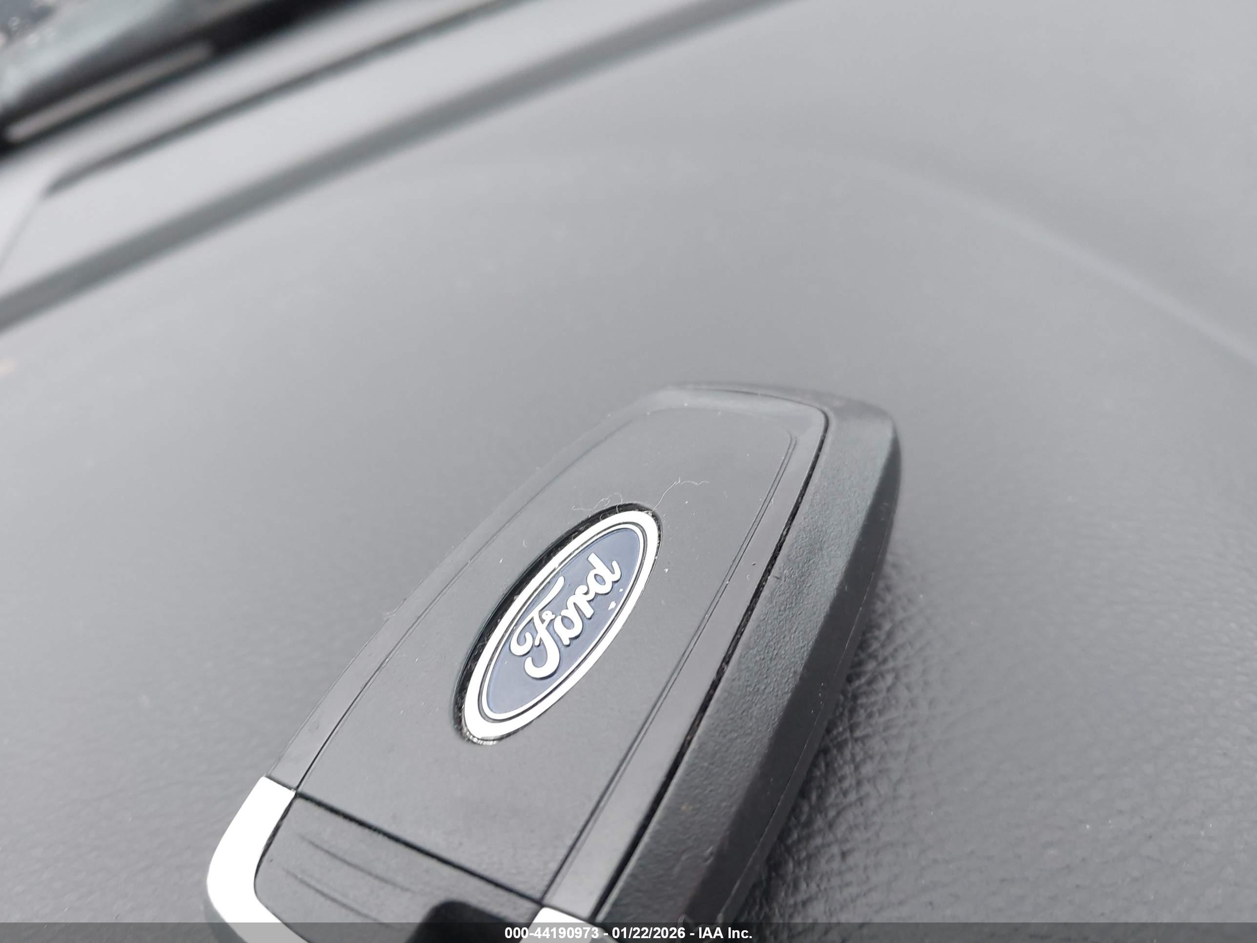 FORD EXPEDITION image 11