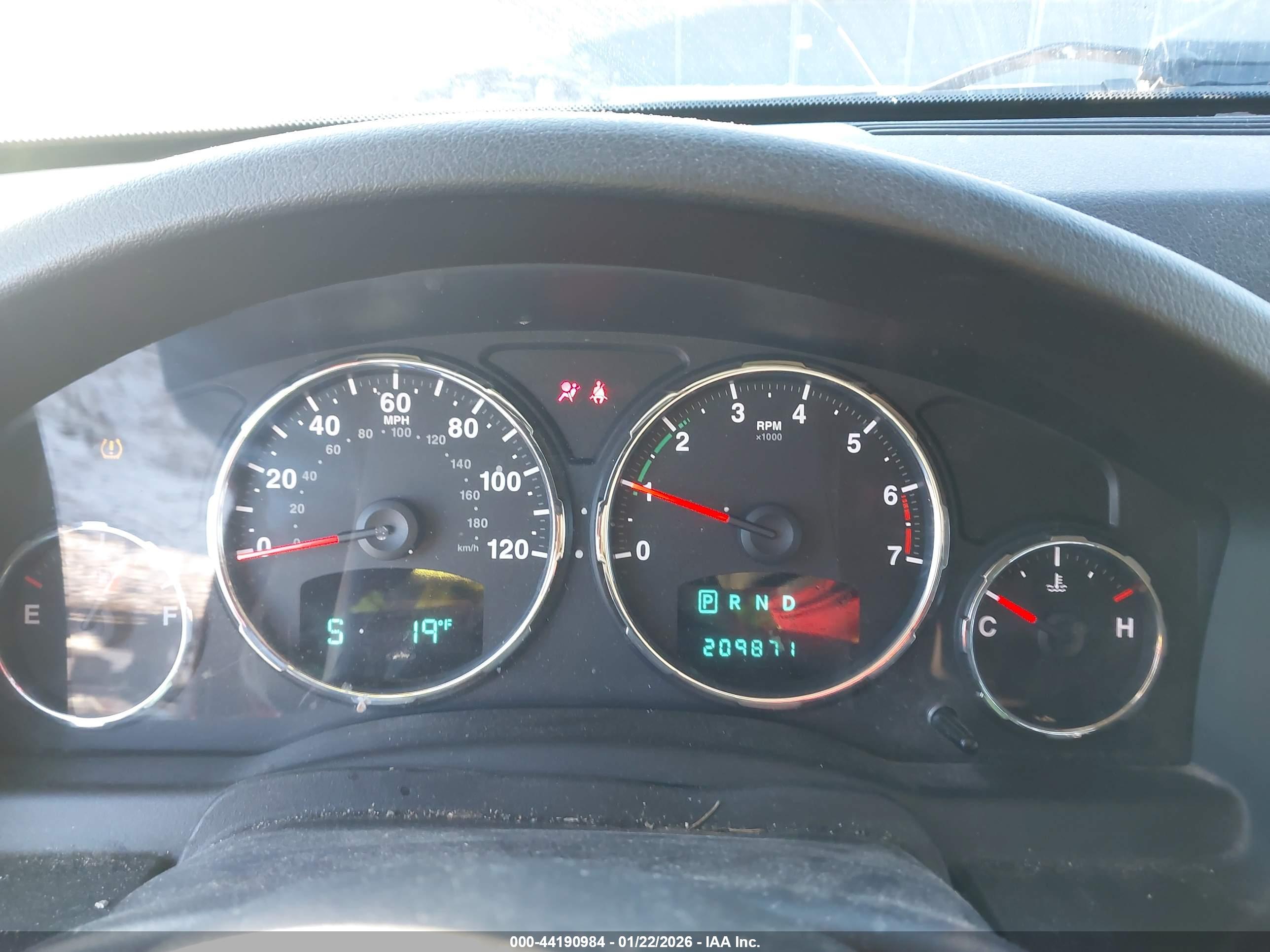 JEEP LIBERTY image 7