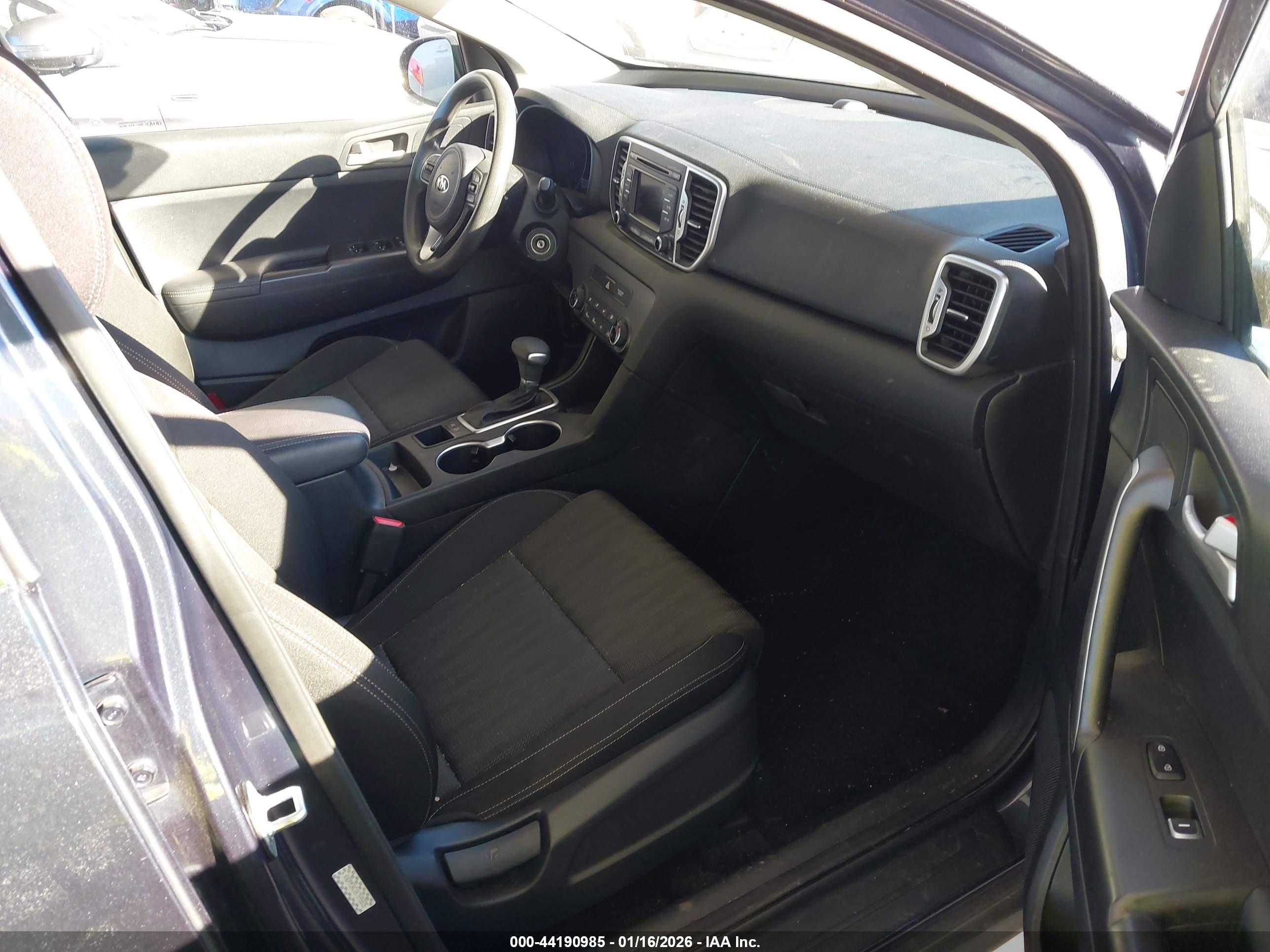 KIA SPORTAGE image 5