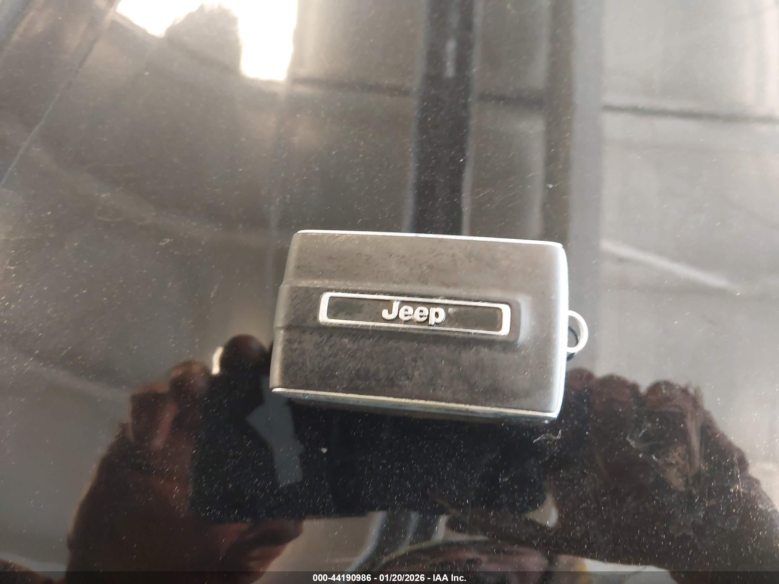 JEEP GRAND image 11