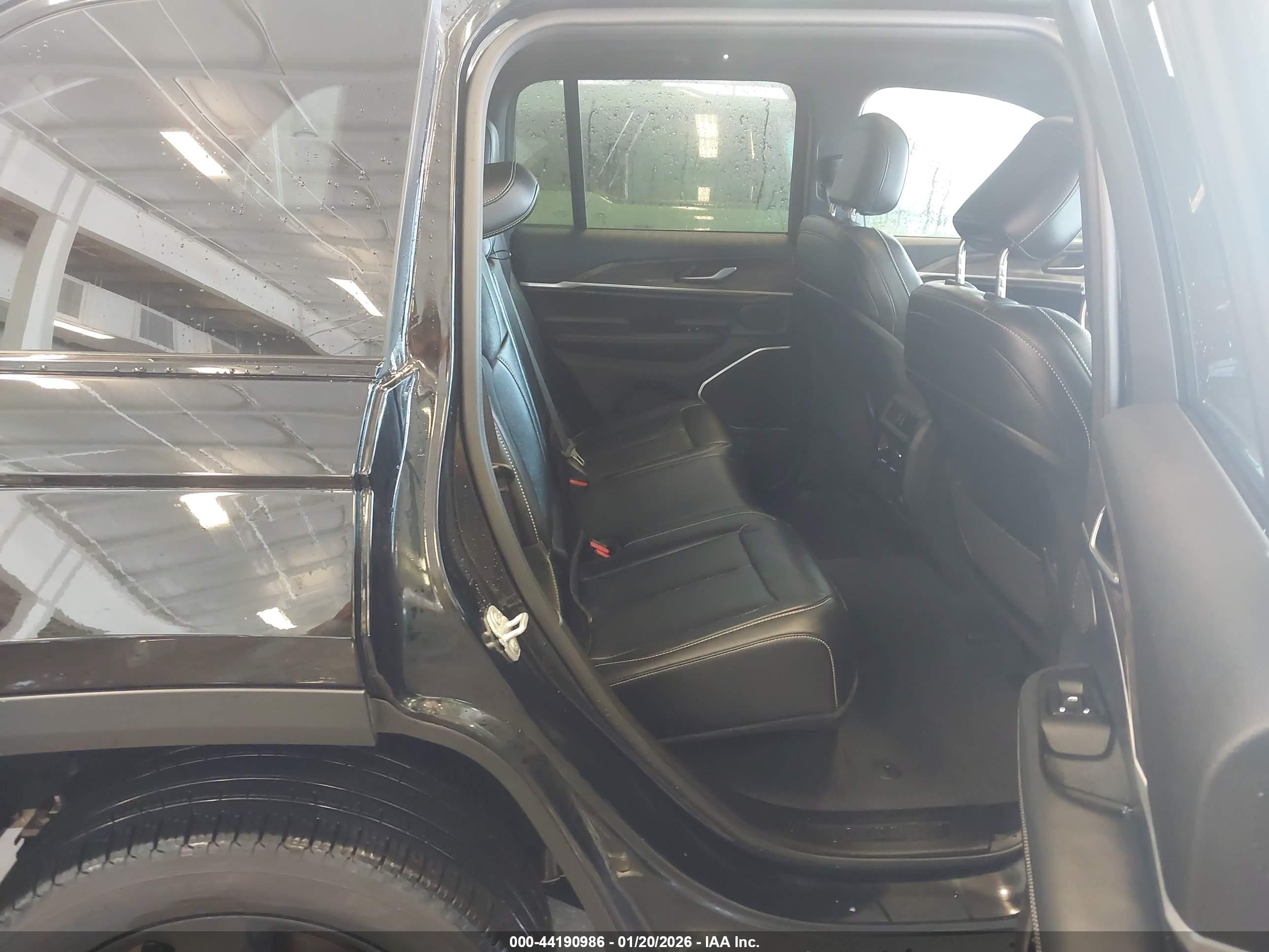 JEEP GRAND image 8