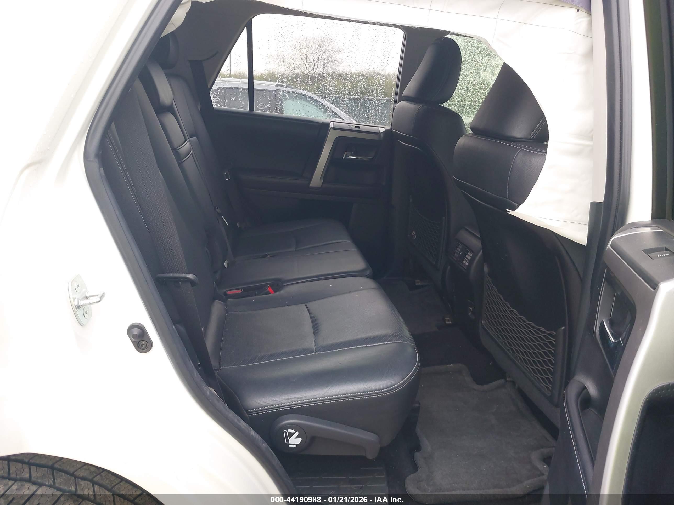 TOYOTA 4RUNNER image 8
