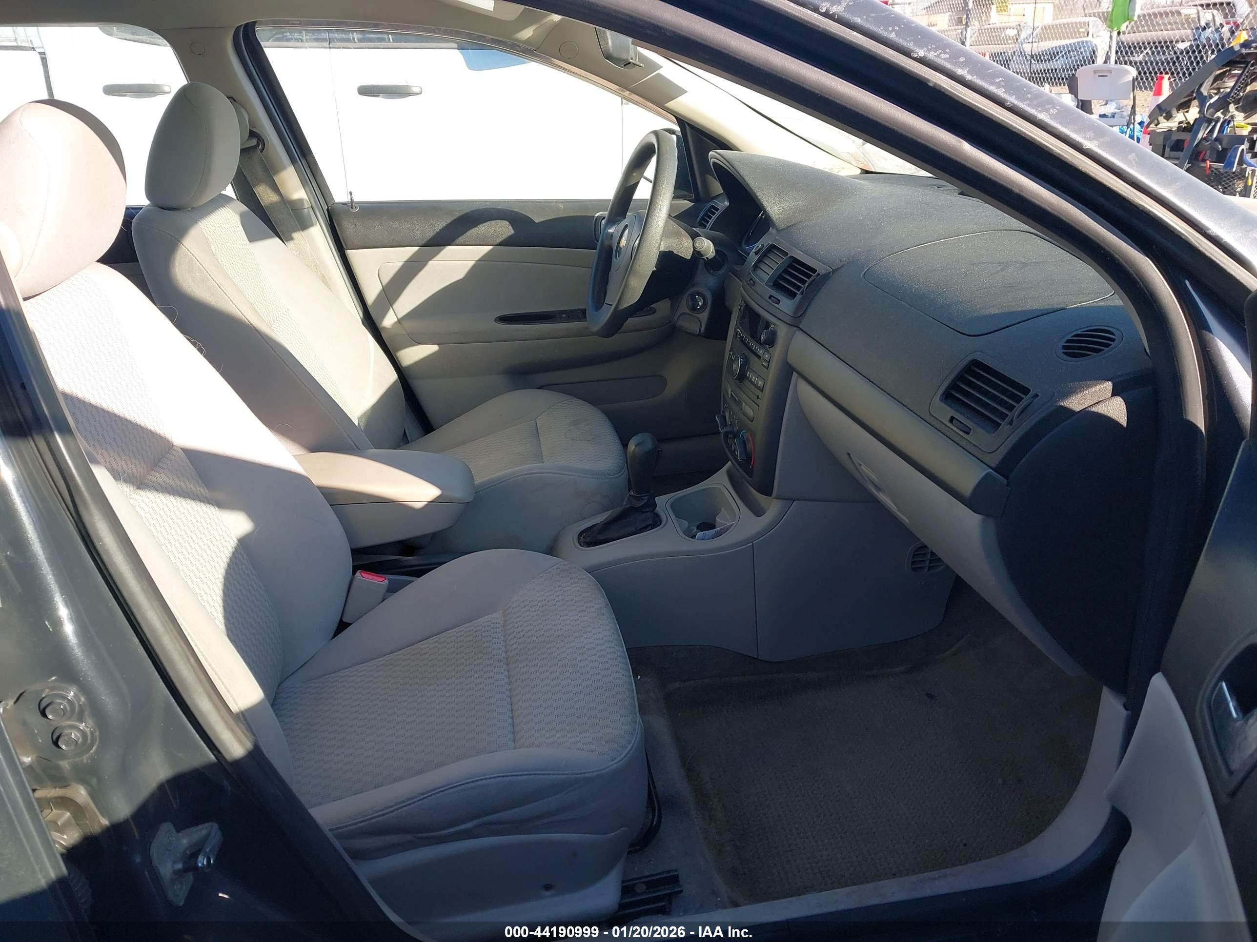 CHEVROLET COBALT image 5