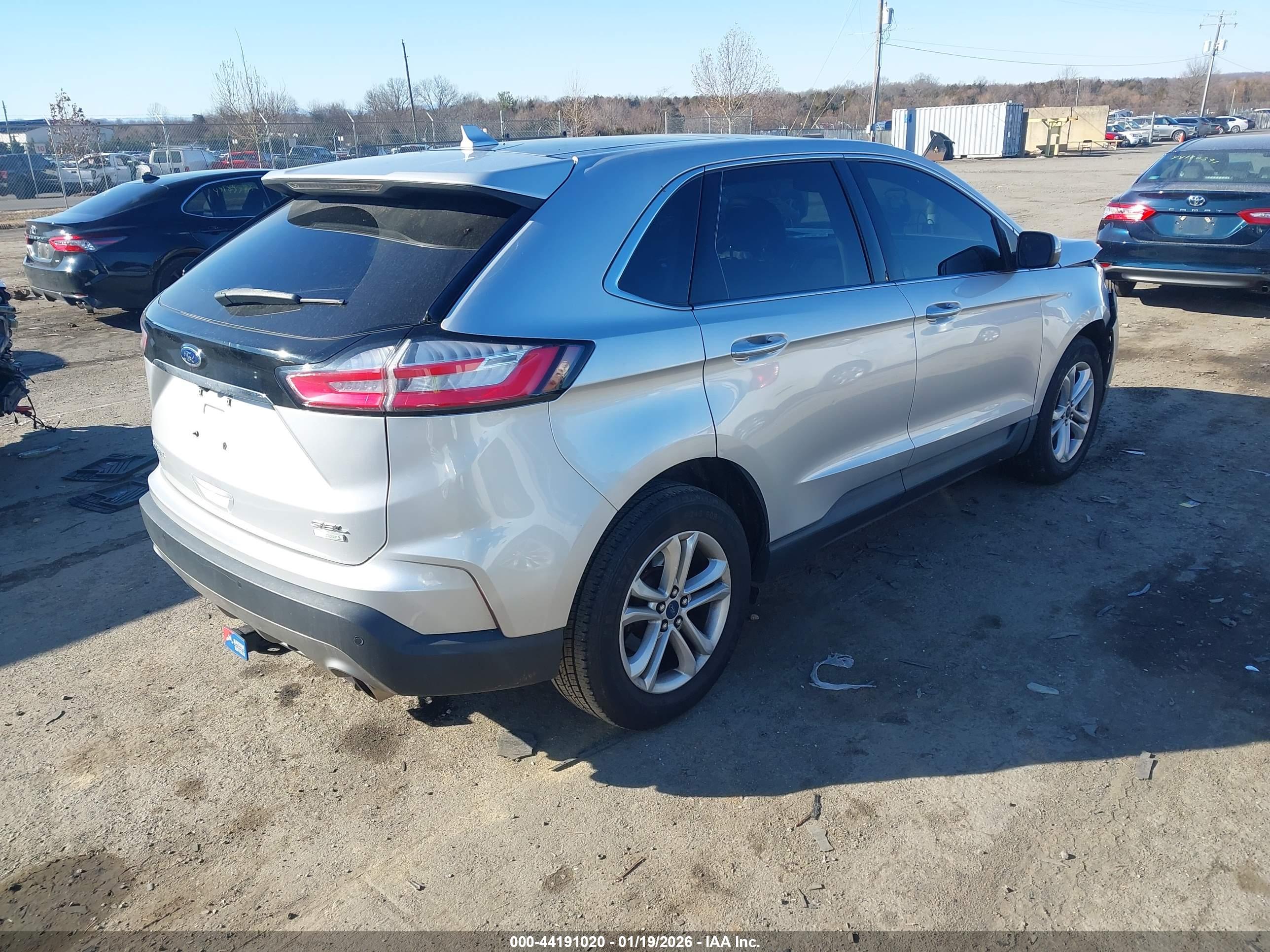 FORD EDGE image 4