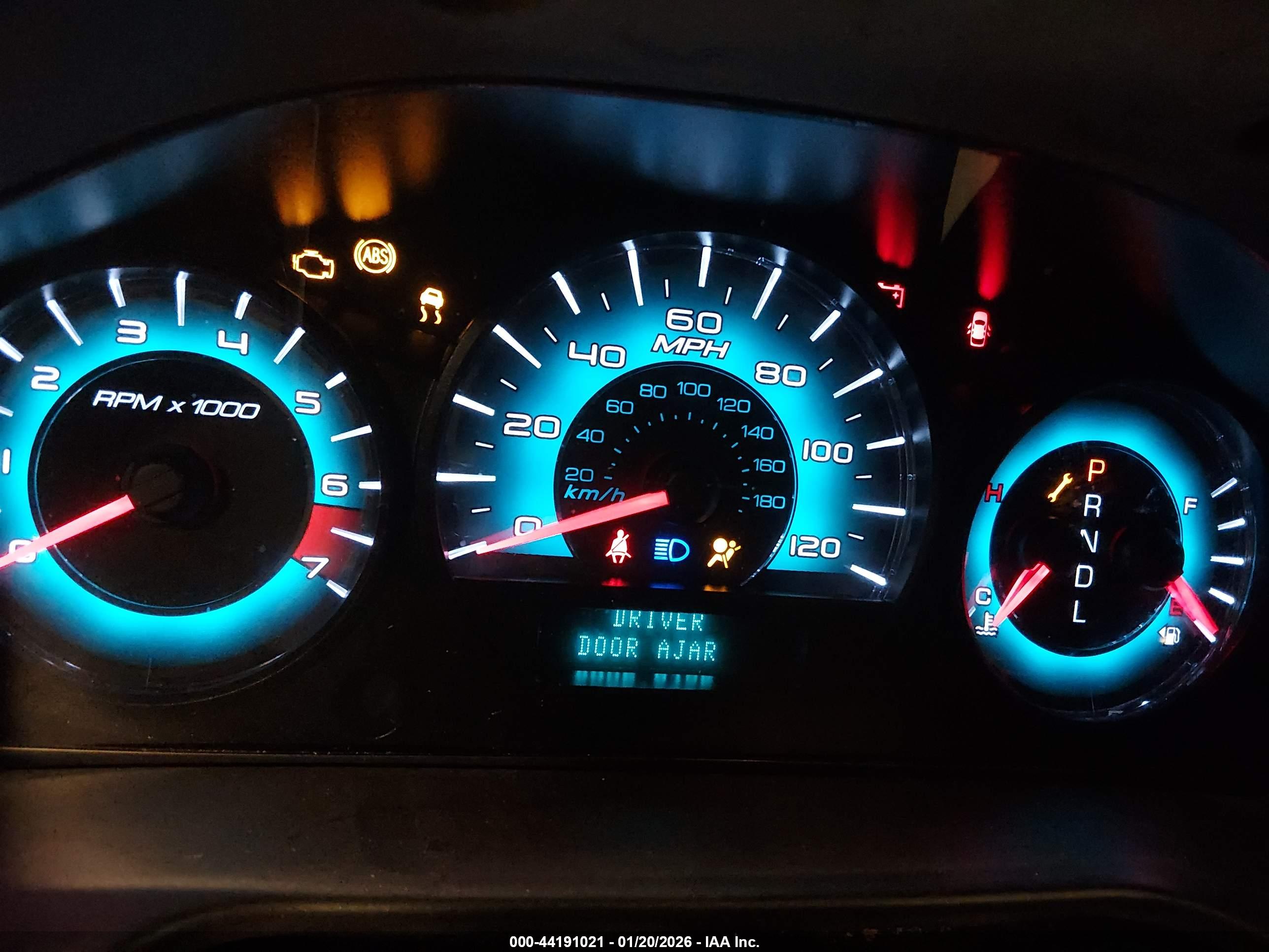 FORD FUSION image 7