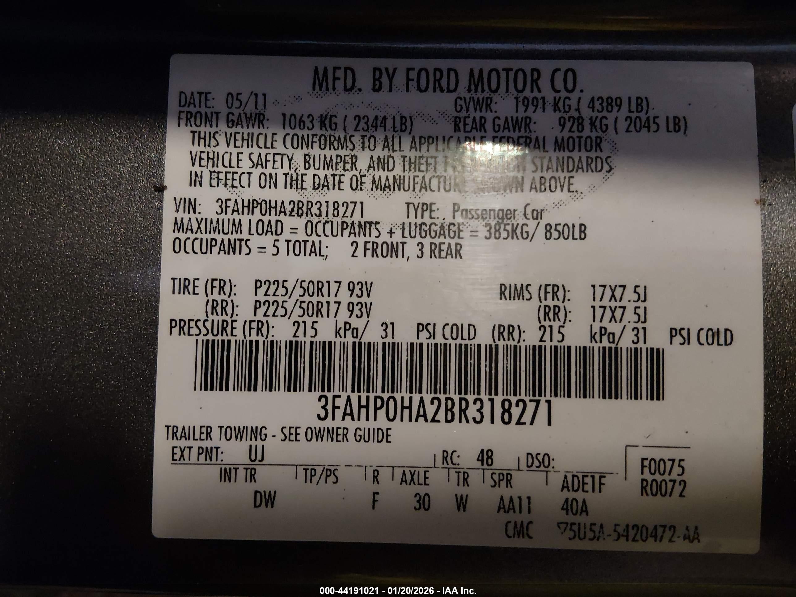 FORD FUSION image 9