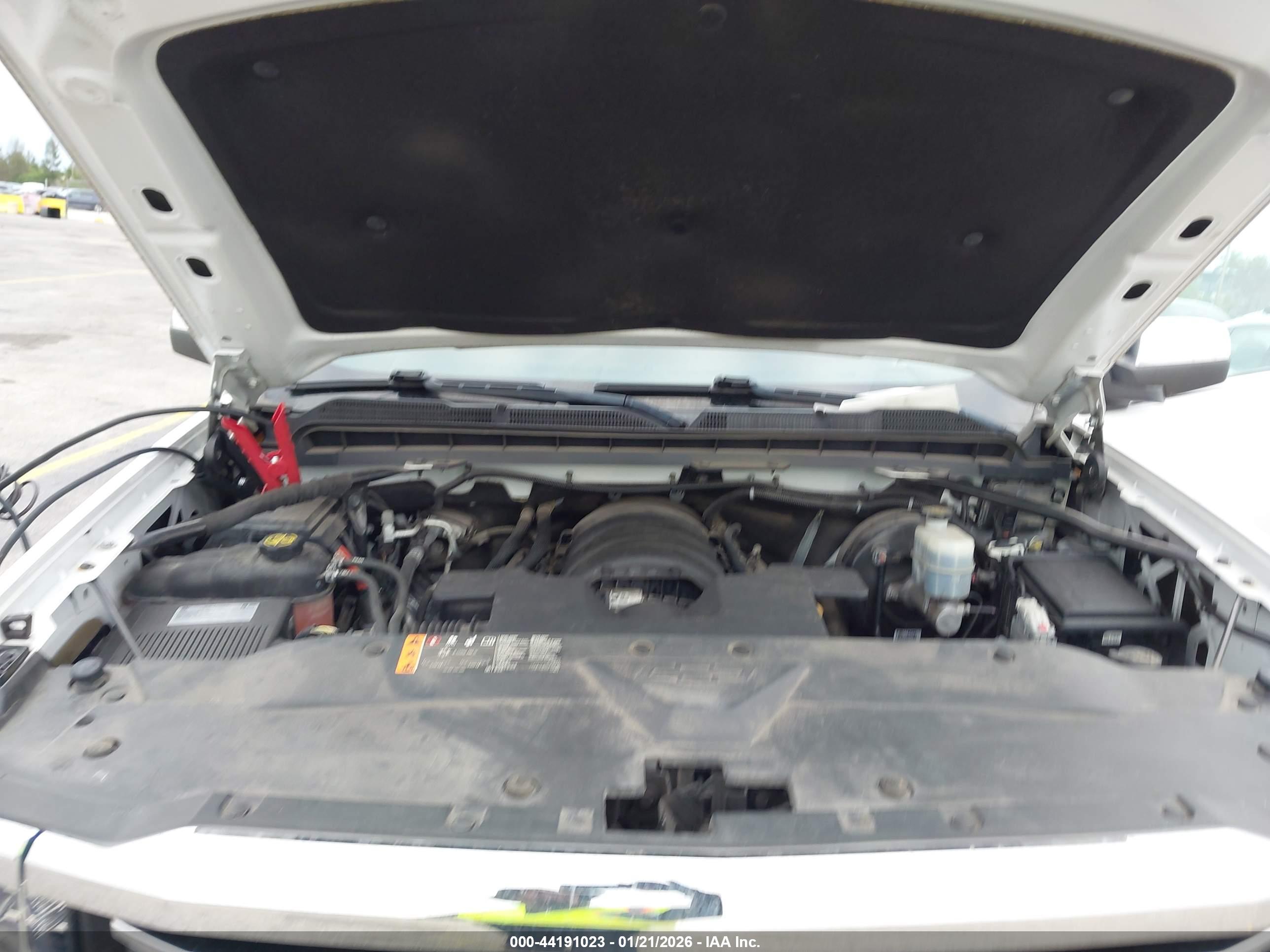 CHEVROLET SILVERADO image 10
