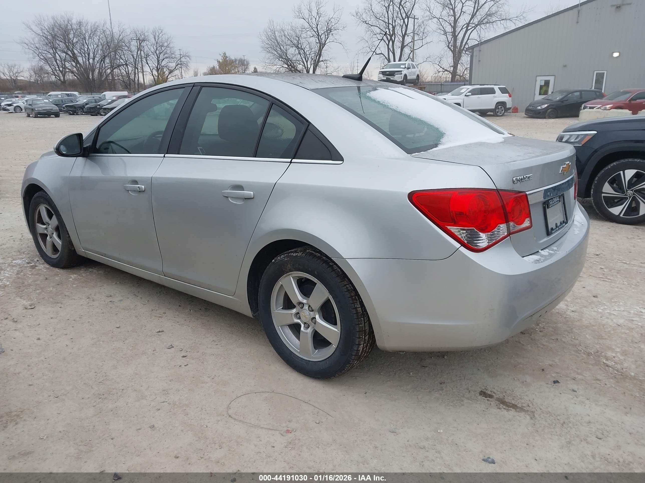 CHEVROLET CRUZE image 3