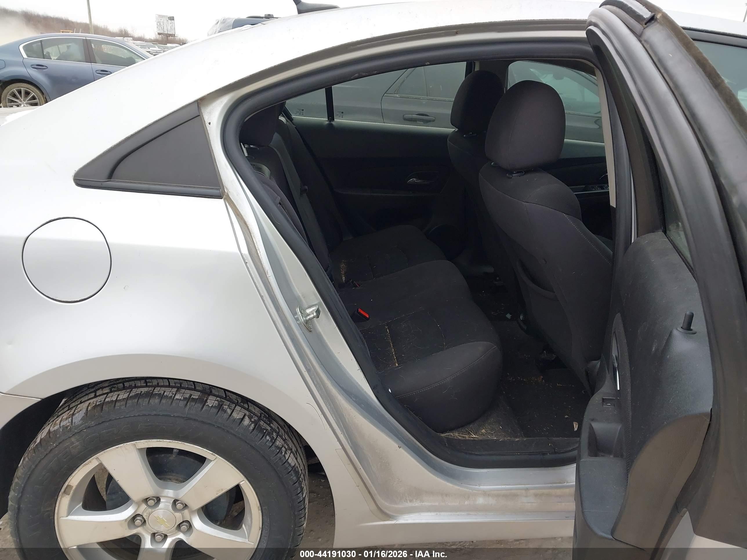 CHEVROLET CRUZE image 8